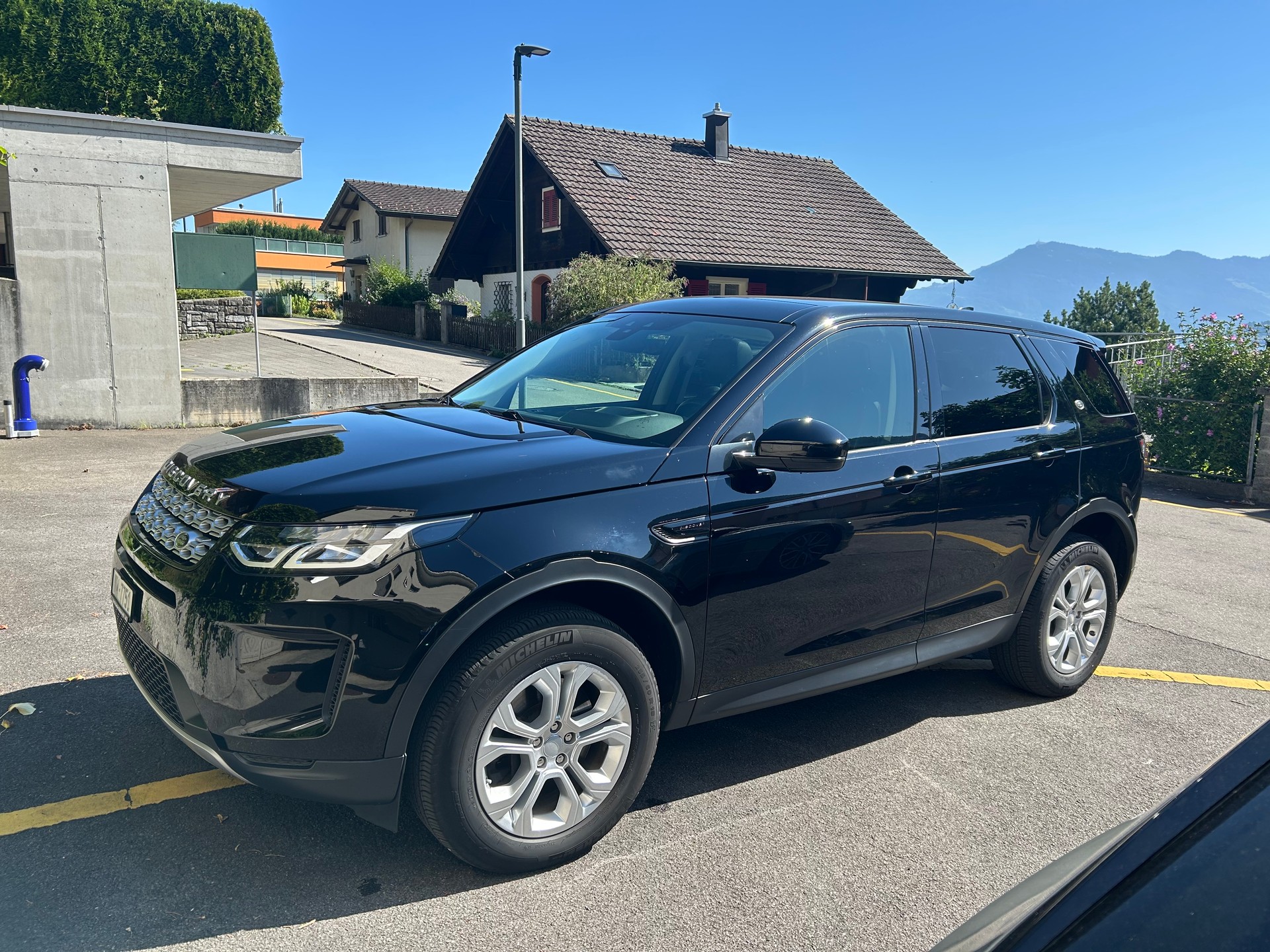LAND ROVER 2.0 TD4 180 HSE-image-0