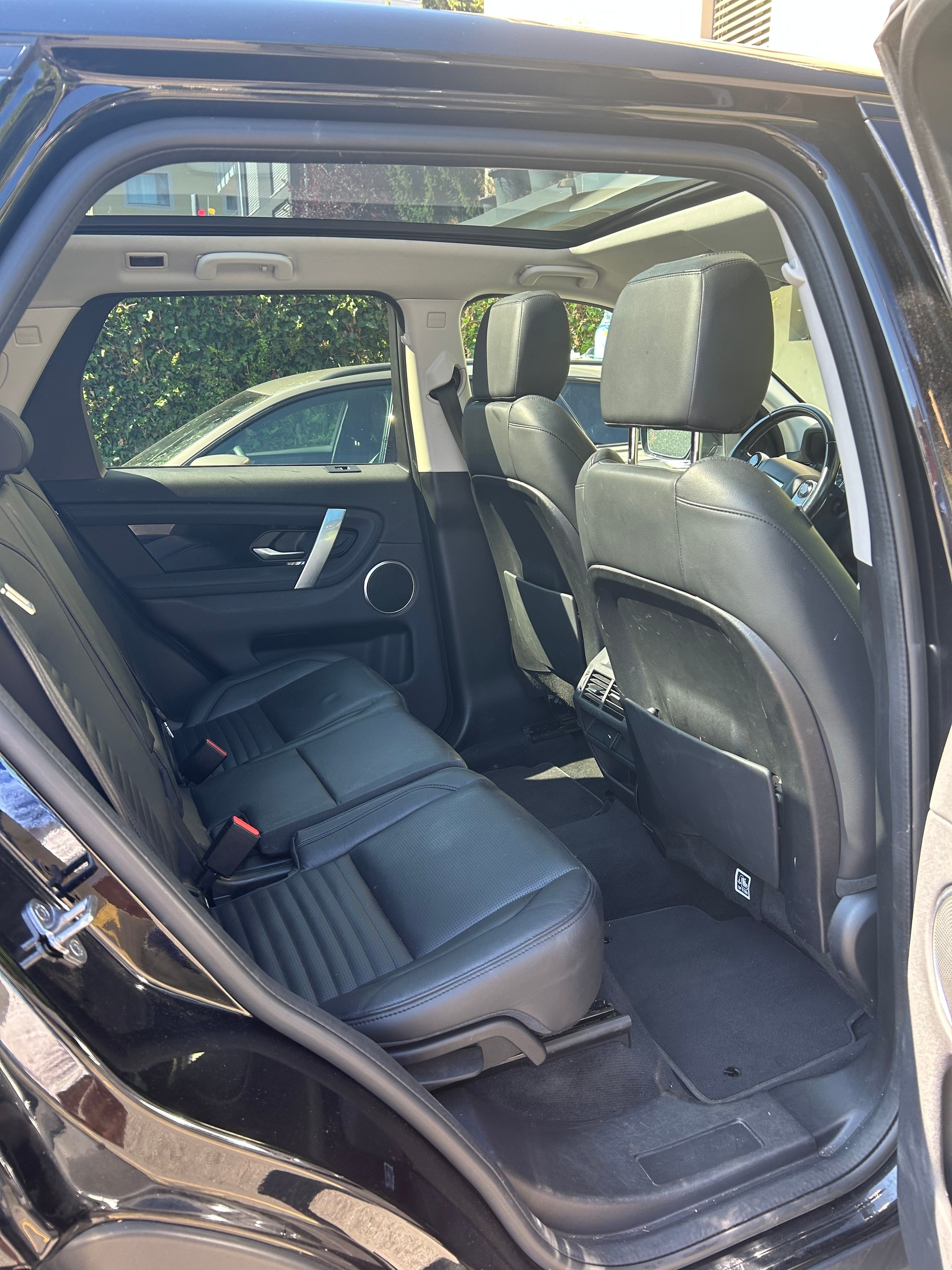 LAND ROVER 2.0 TD4 180 HSE-image-3