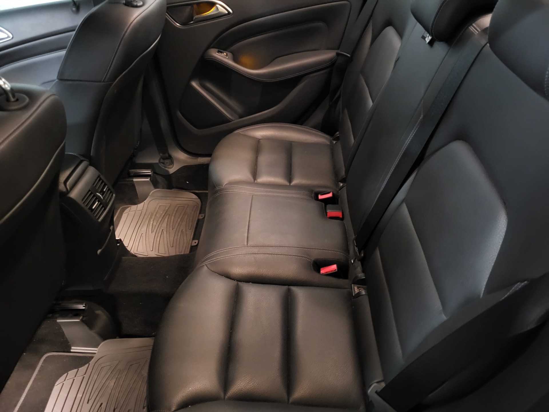 MERCEDES-BENZ B 200 Urban 7G-DCT-image-9