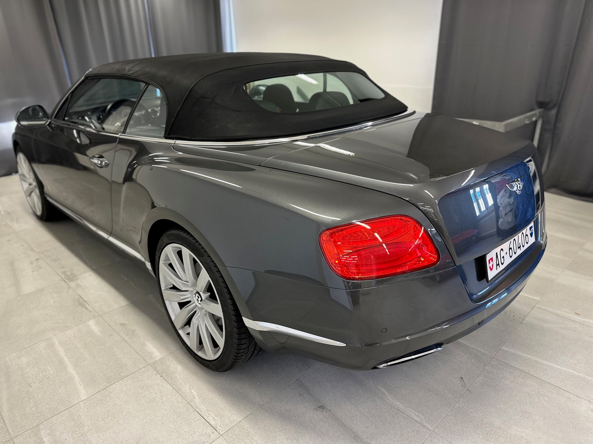 BENTLEY Continental GTC 6.0 W12-image-7