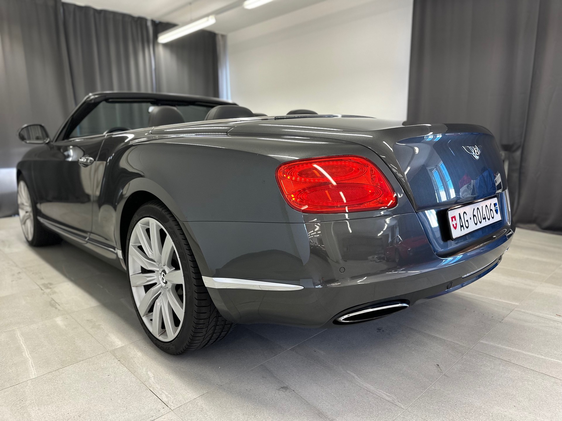 BENTLEY Continental GTC 6.0 W12-image-2