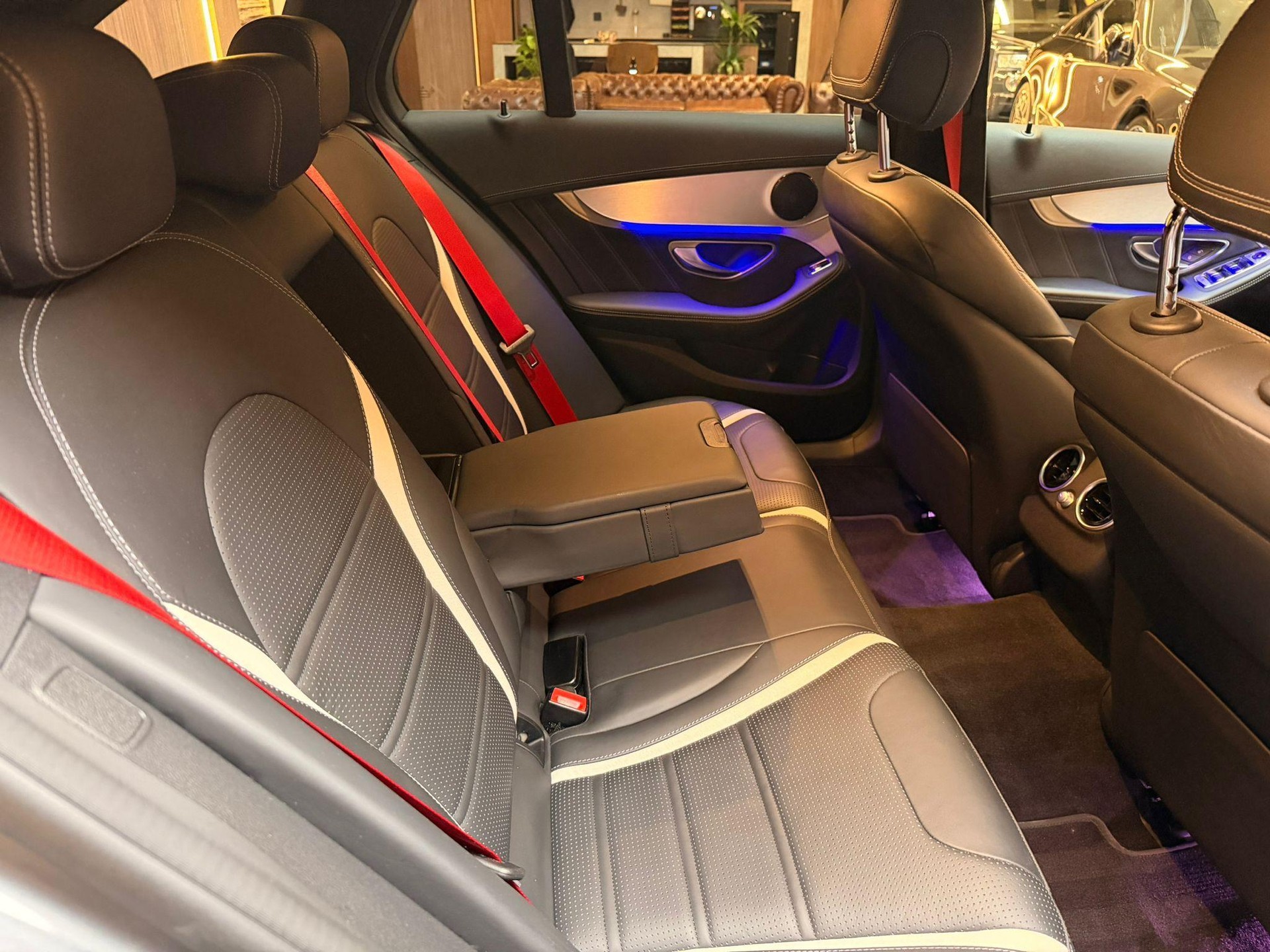 MERCEDES-BENZ C 63 S AMG Kombi-image-17