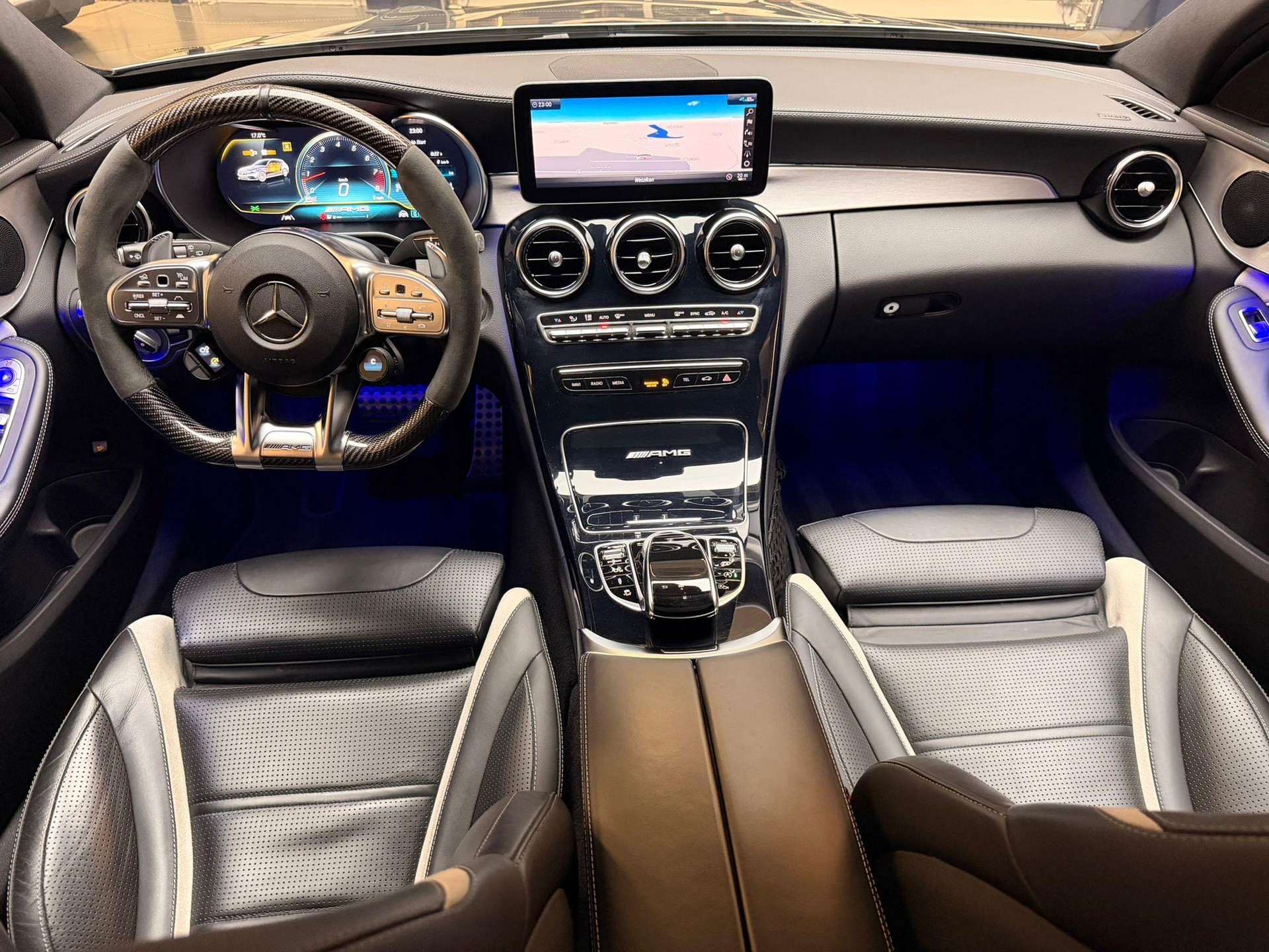 MERCEDES-BENZ C 63 S AMG Kombi-image-11
