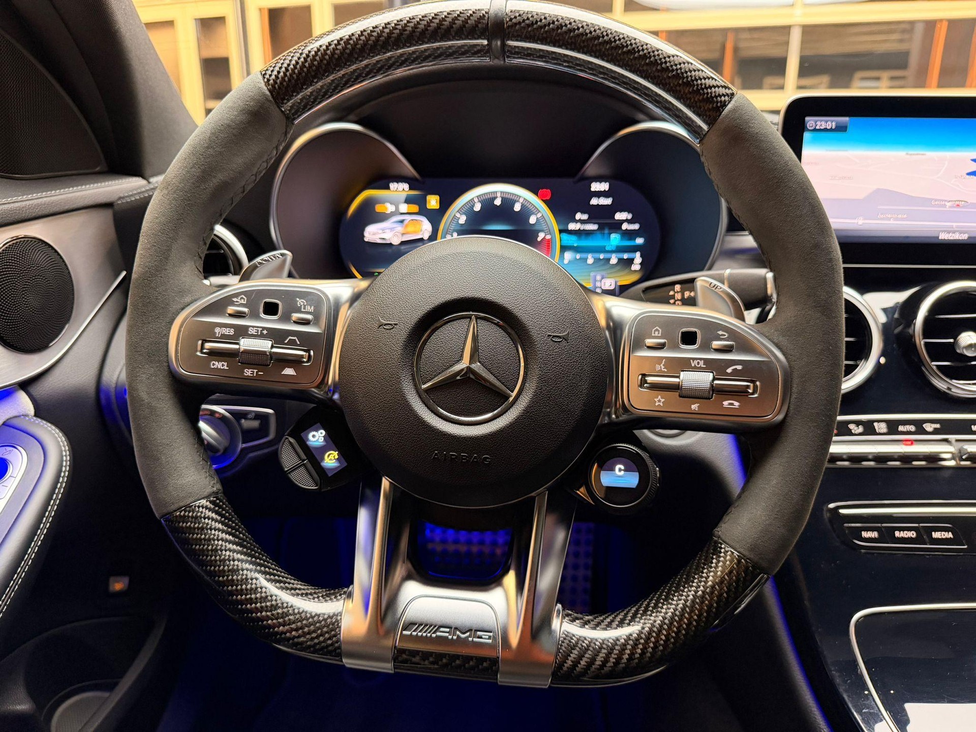 MERCEDES-BENZ C 63 S AMG Kombi-image-12