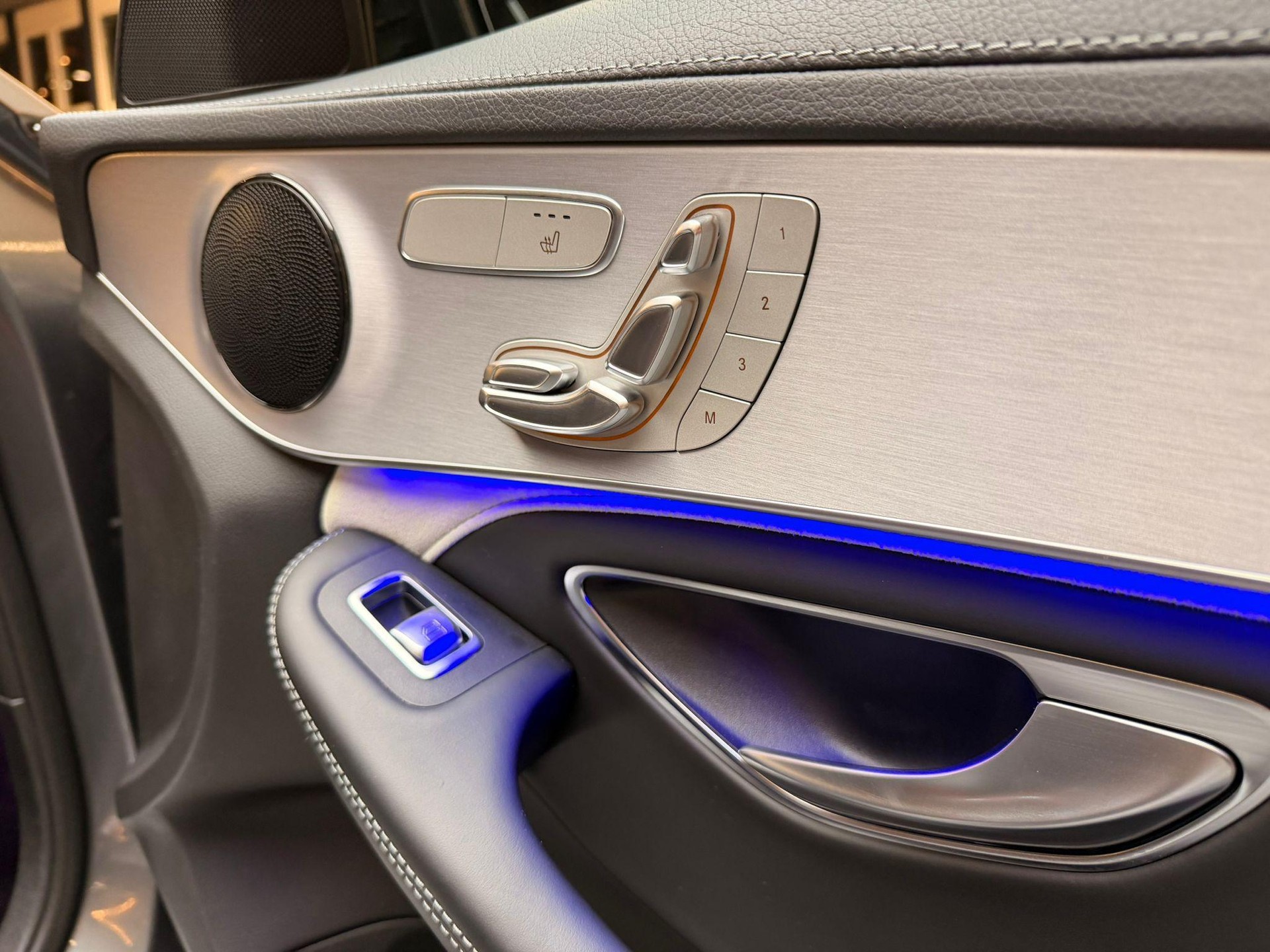 MERCEDES-BENZ C 63 S AMG Kombi-image-18