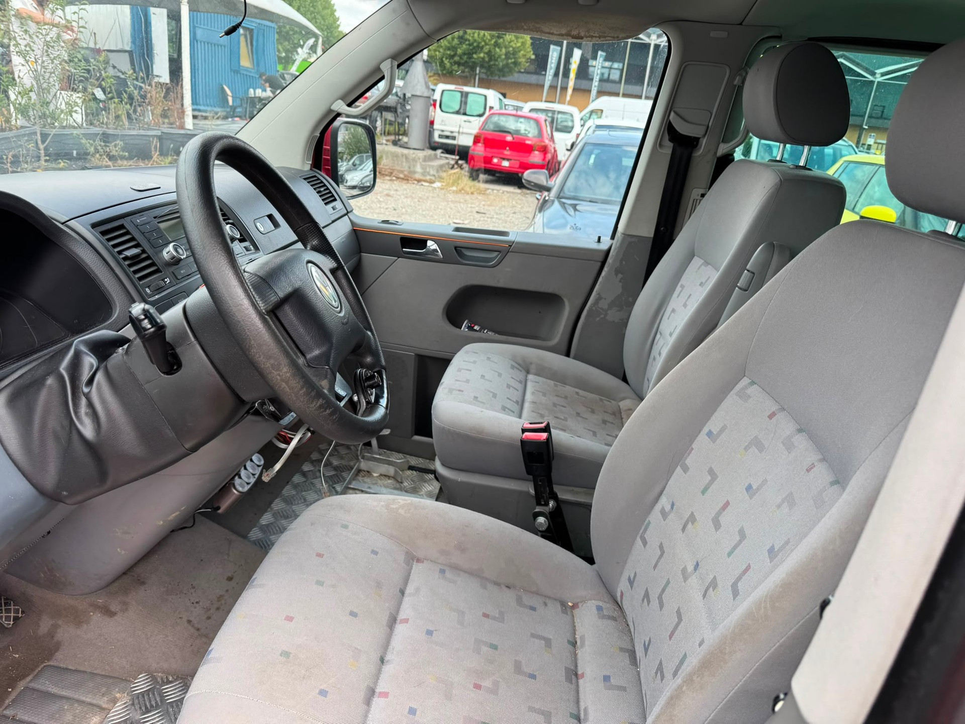 VW T5 Multivan Startline 2.5 TDI Tiptronic-image-9