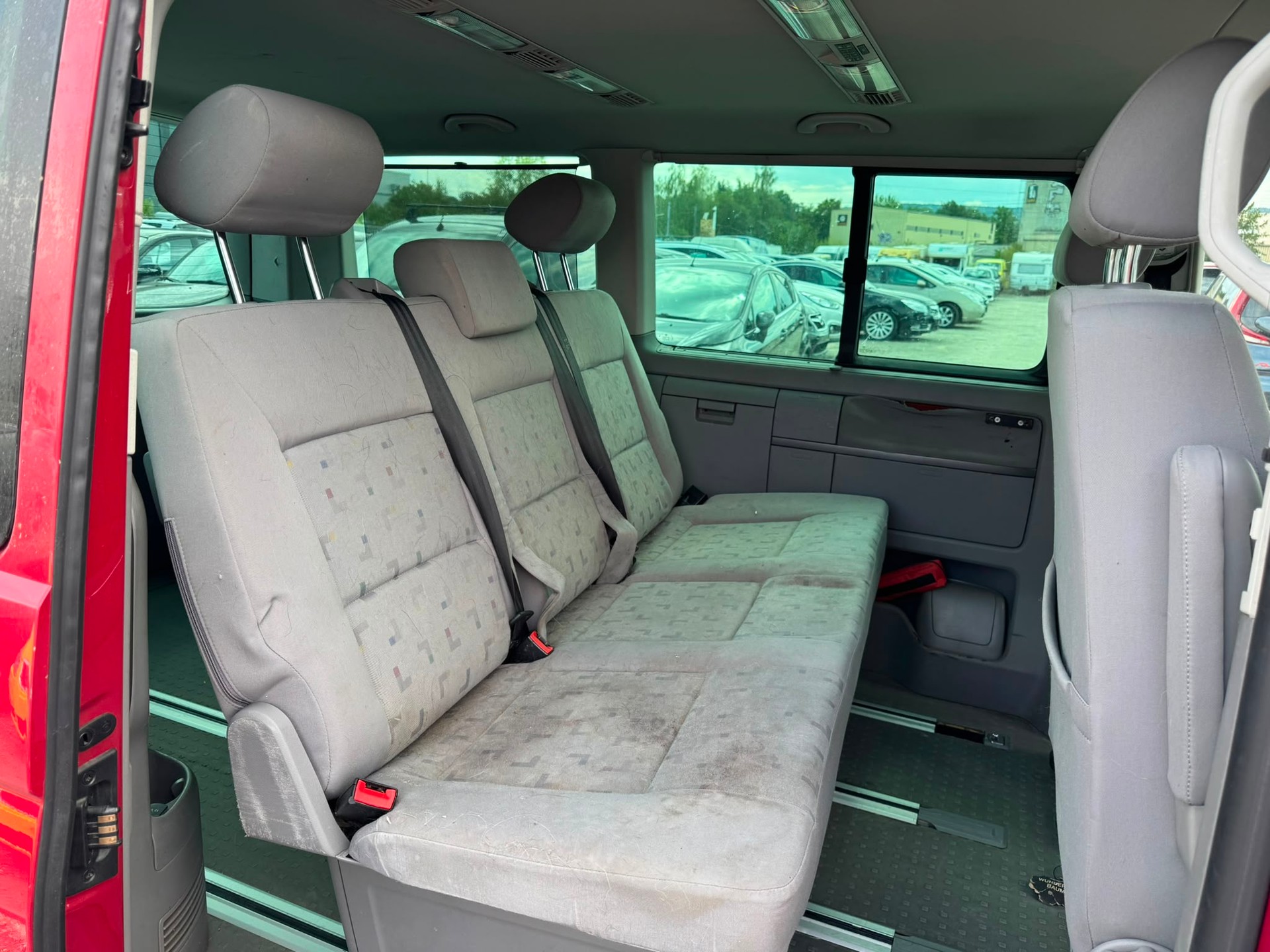 VW T5 Multivan Startline 2.5 TDI Tiptronic-image-8