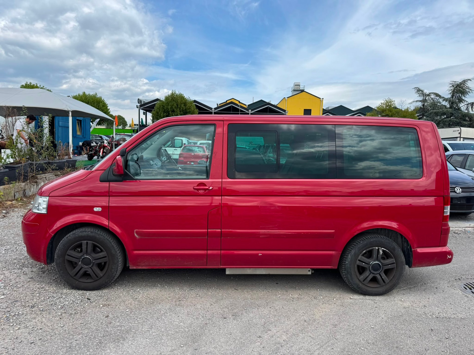 VW T5 Multivan Startline 2.5 TDI Tiptronic-image-3