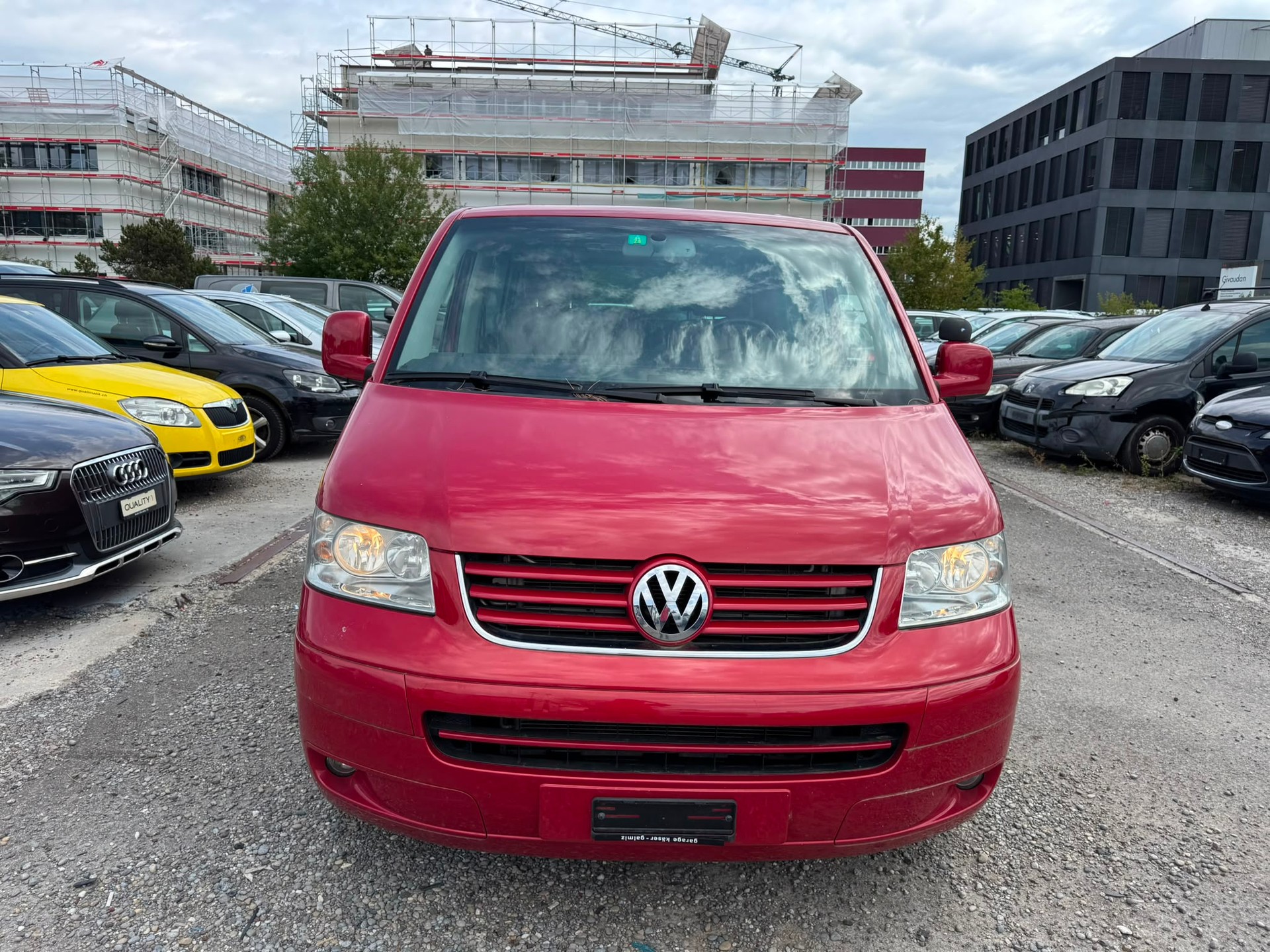 VW T5 Multivan Startline 2.5 TDI Tiptronic-image-0