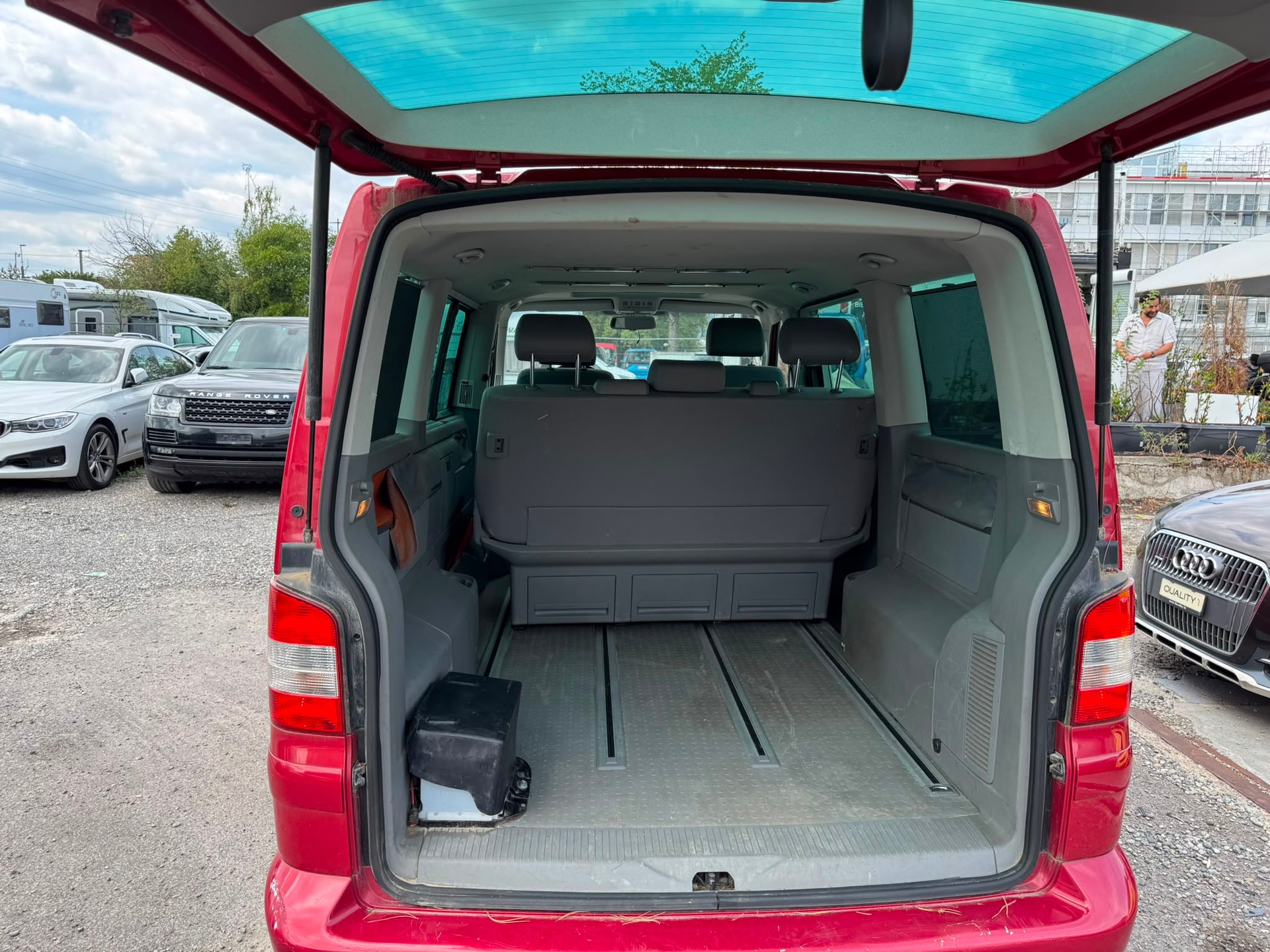 VW T5 Multivan Startline 2.5 TDI Tiptronic-image-11