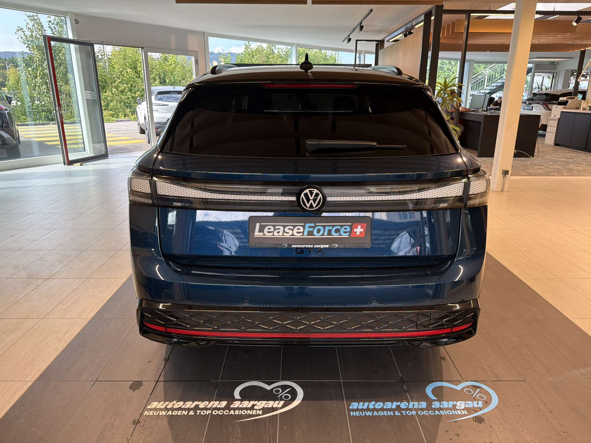 VW ID.7 Tourer GTX 86 kWh 340PS 4Motion Automat-image-12