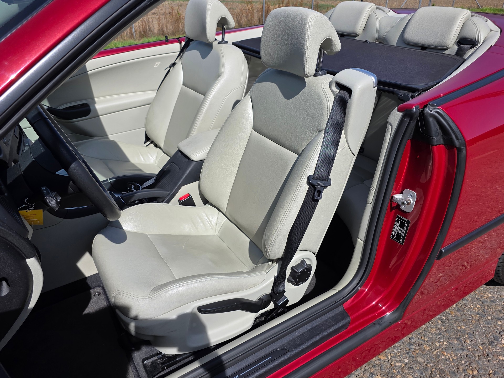 SAAB 9-3 2.0 Linear Anniversary Cabriolet 196ps-image-13