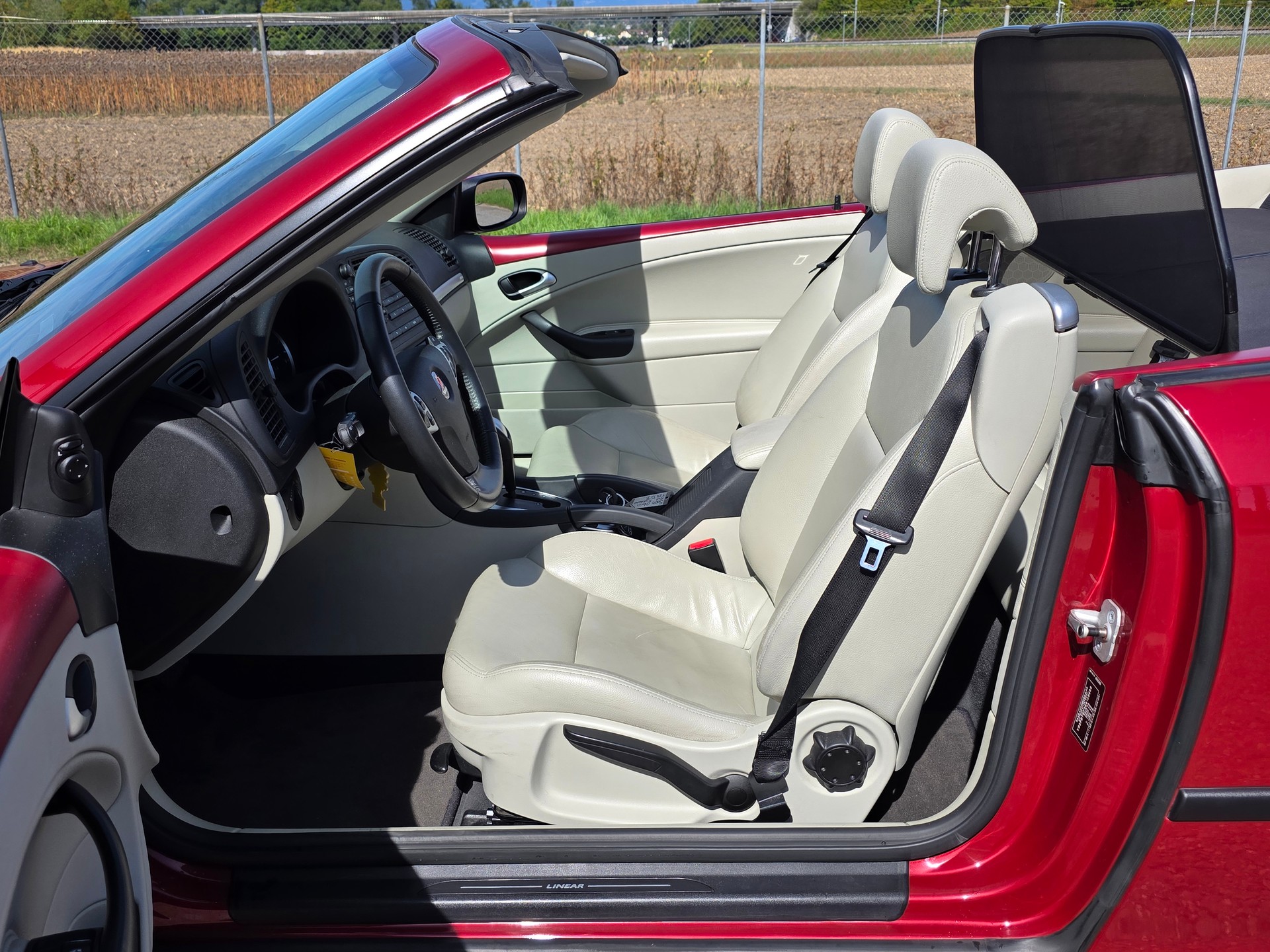 SAAB 9-3 2.0 Linear Anniversary Cabriolet 196ps-image-10