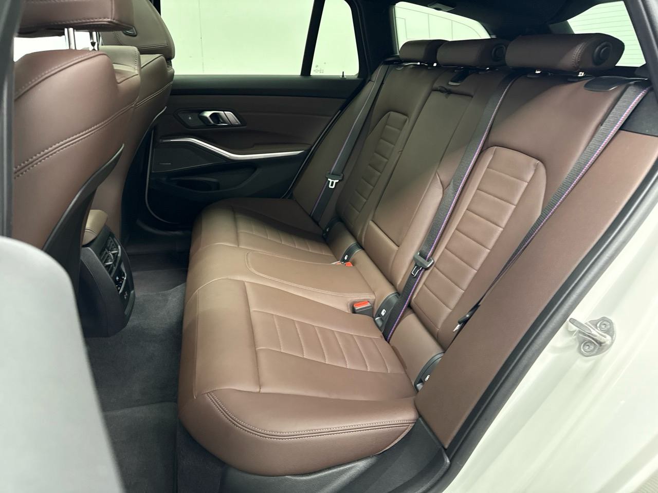 BMW M340d xDrive 48V Touring Steptronic M Sport Pro-image-11