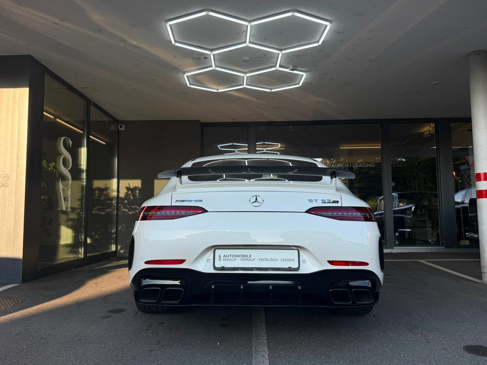 MERCEDES-BENZ AMG GT 4 63 S 4Matic+ *Aero Dynamik Paket* *Burmester* *CH-Fahrzeug* Speedshift MCT-image-8