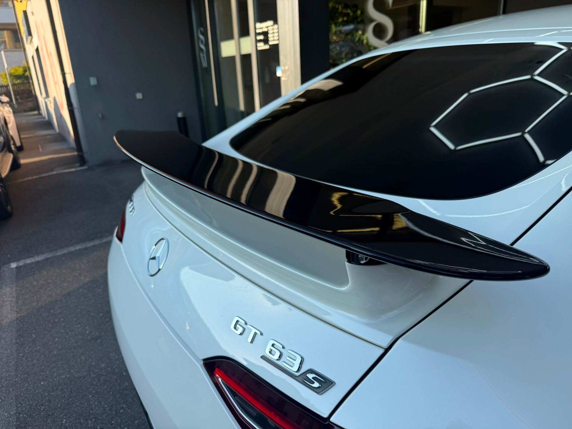 MERCEDES-BENZ AMG GT 4 63 S 4Matic+ *Aero Dynamik Paket* *Burmester* *CH-Fahrzeug* Speedshift MCT-image-10