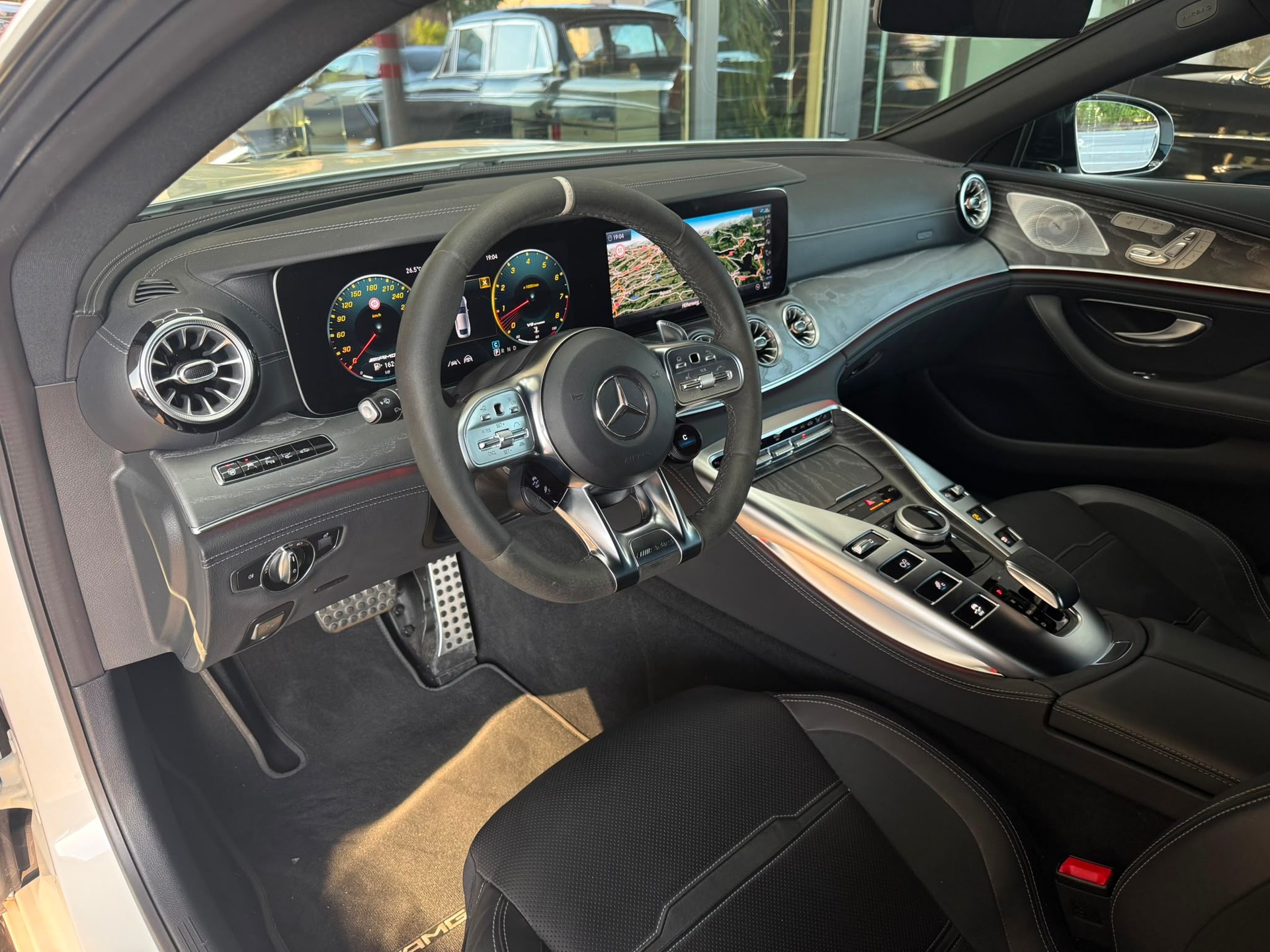 MERCEDES-BENZ AMG GT 4 63 S 4Matic+ *Aero Dynamik Paket* *Burmester* *CH-Fahrzeug* Speedshift MCT-image-12