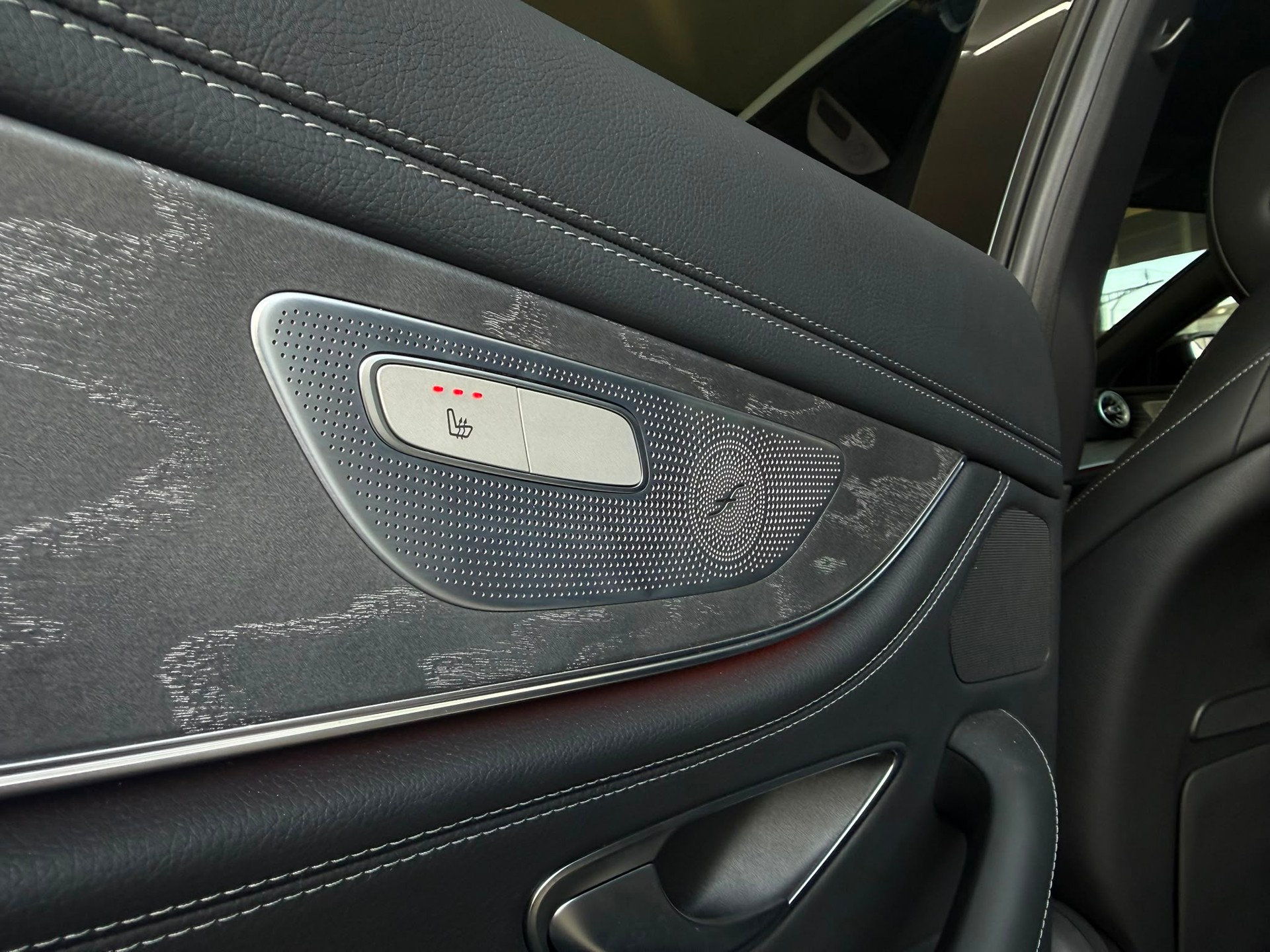 MERCEDES-BENZ AMG GT 4 63 S 4Matic+ *Aero Dynamik Paket* *Burmester* *CH-Fahrzeug* Speedshift MCT-image-16