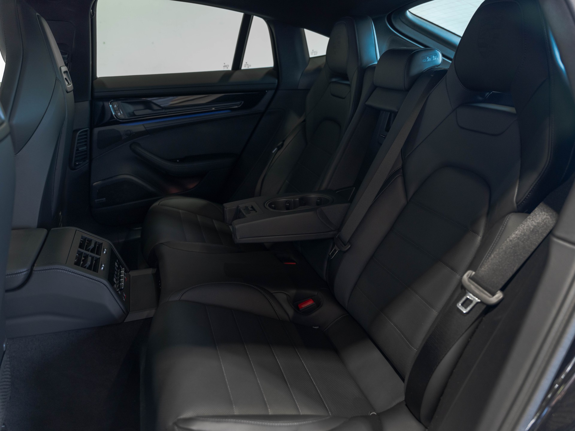 PORSCHE Panamera 2.9 V6 4 E-Hybrid-image-14