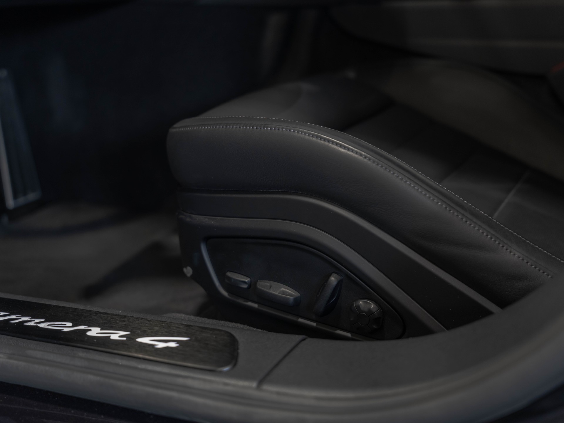 PORSCHE Panamera 2.9 V6 4 E-Hybrid-image-12