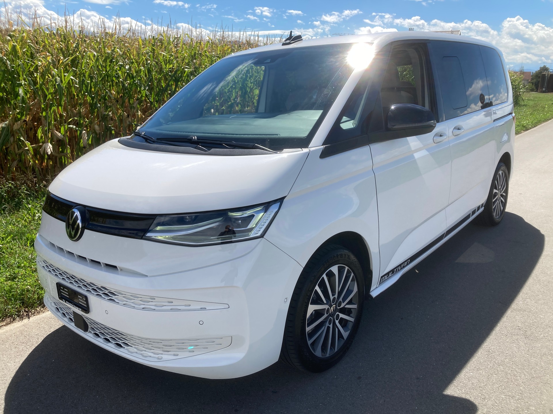VW Multivan 1.4 eHybrid Liberty DSG mit Anhängerkupplung-image-0