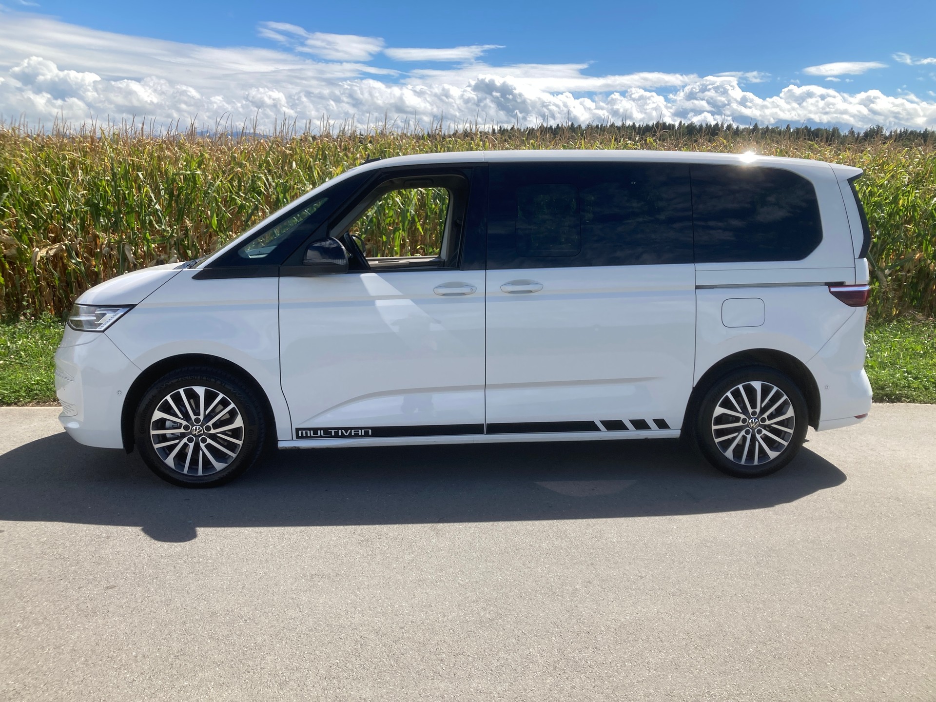 VW Multivan 1.4 eHybrid Liberty DSG mit Anhängerkupplung-image-4