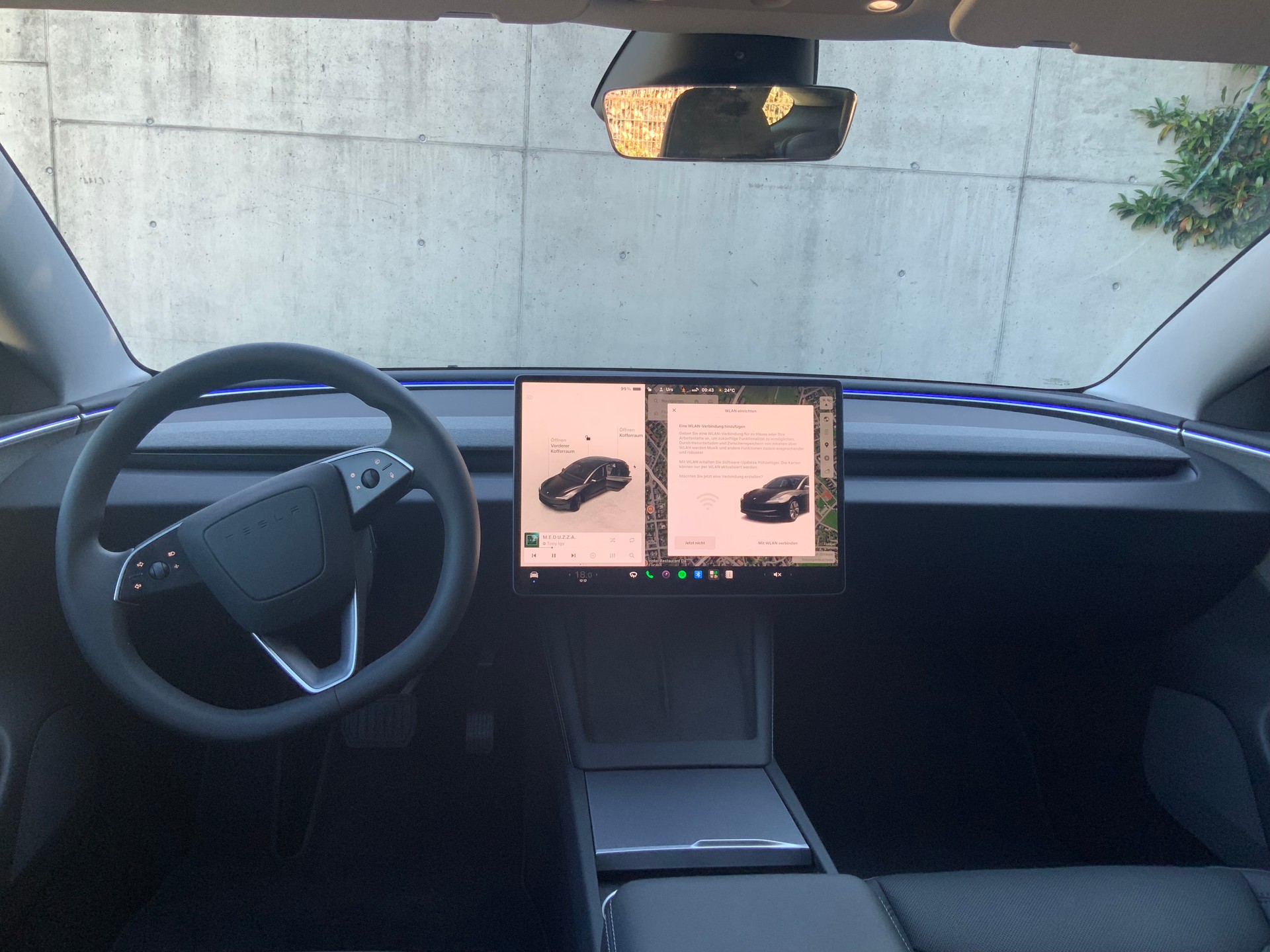 TESLA MODEL 3-image-3