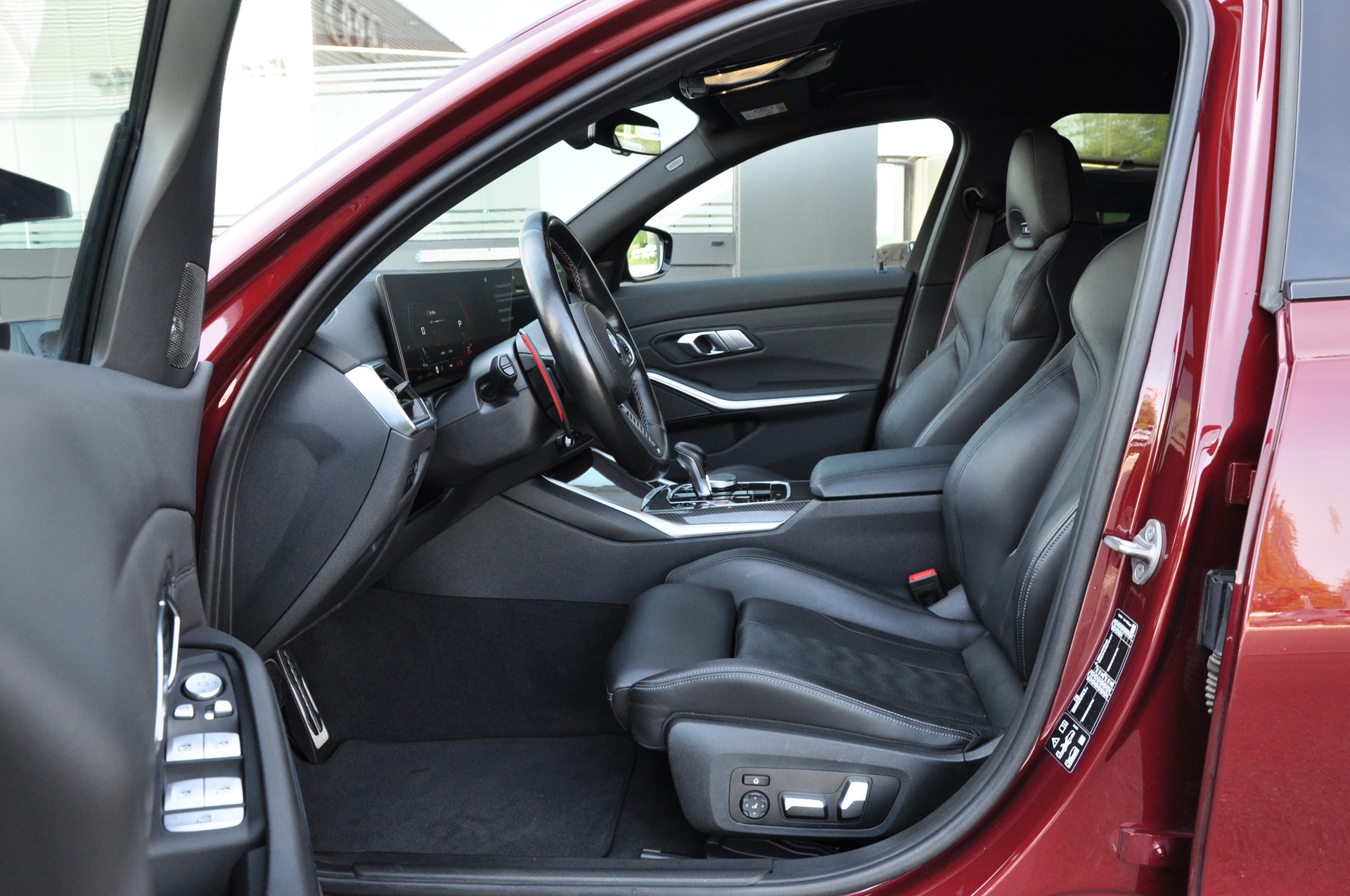 BMW M3 Touring xDrive Competition M-image-18