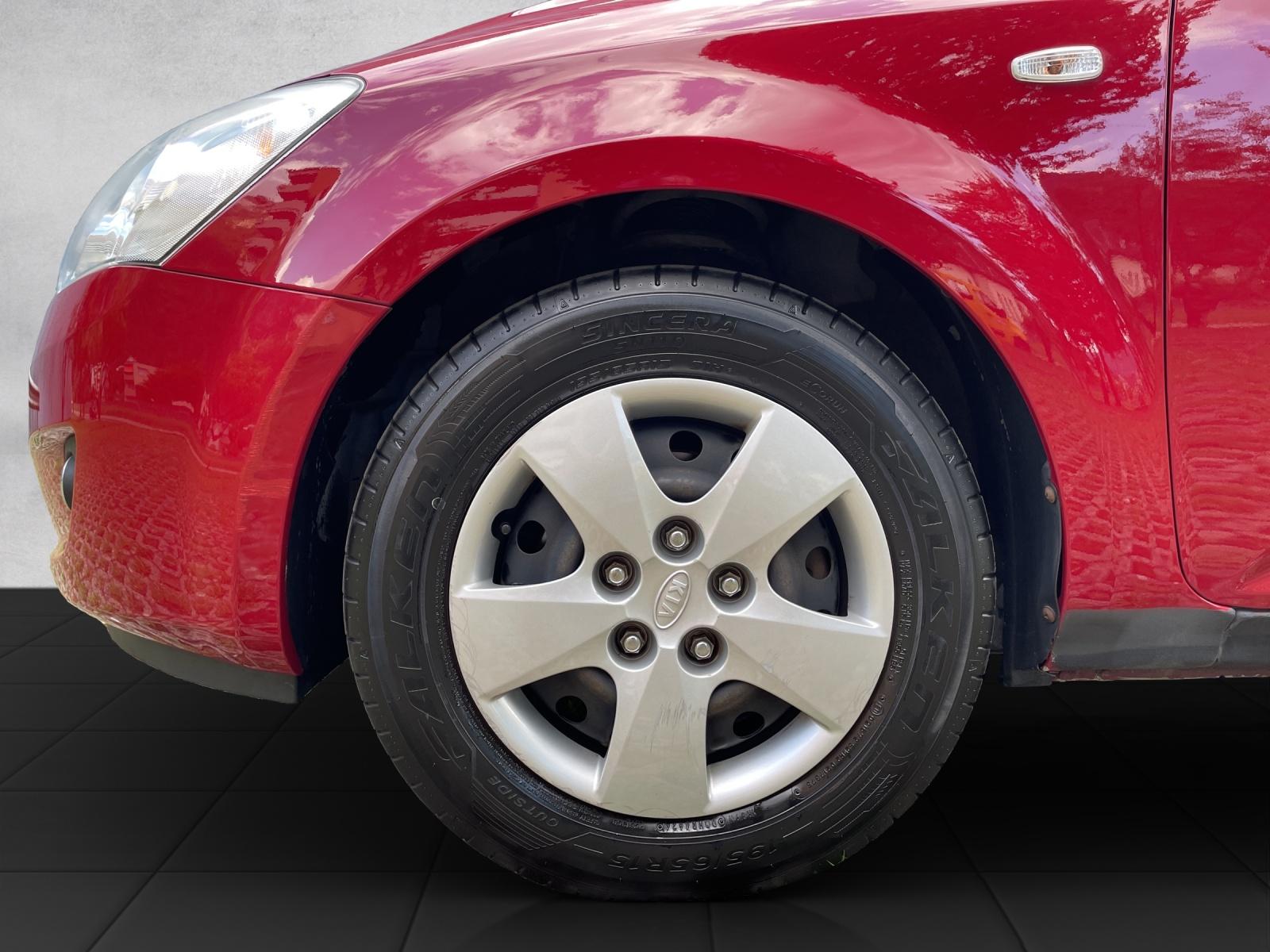 KIA Cee'd Sporty Wagon 1.4 CVVT Eco-image-8