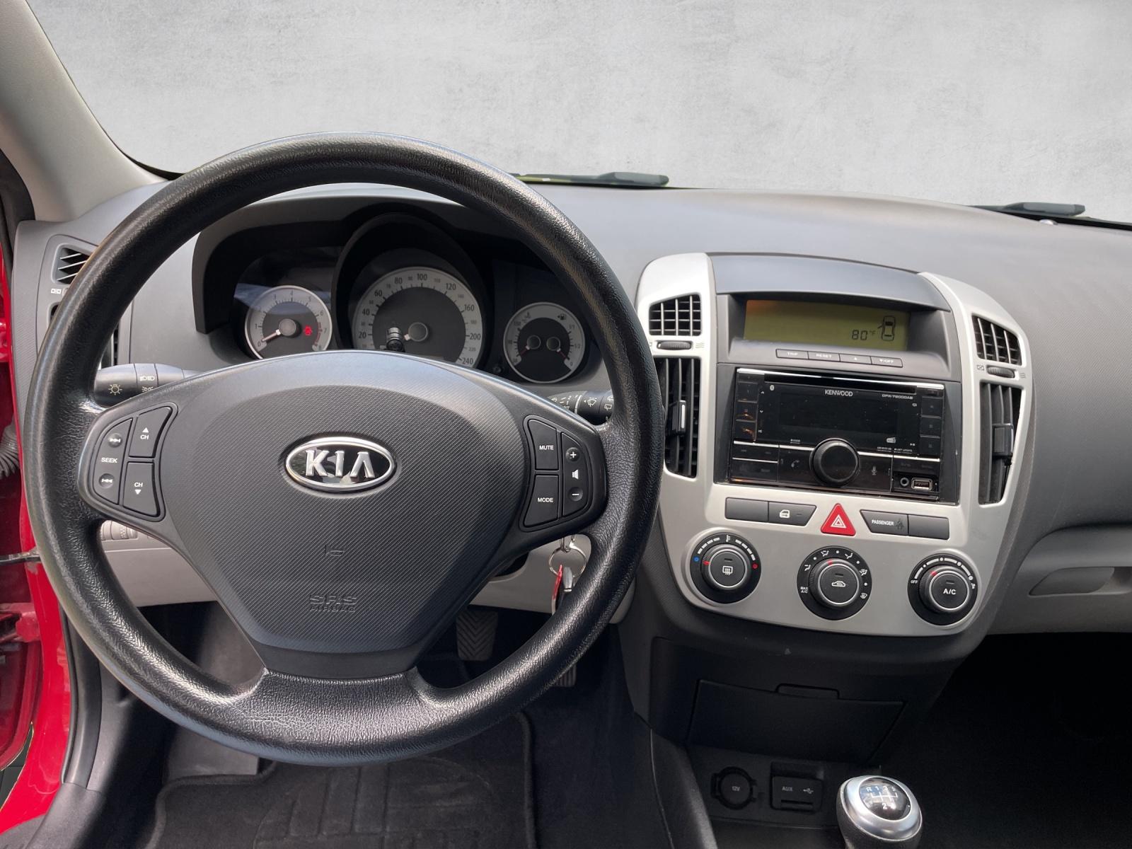 KIA Cee'd Sporty Wagon 1.4 CVVT Eco-image-11