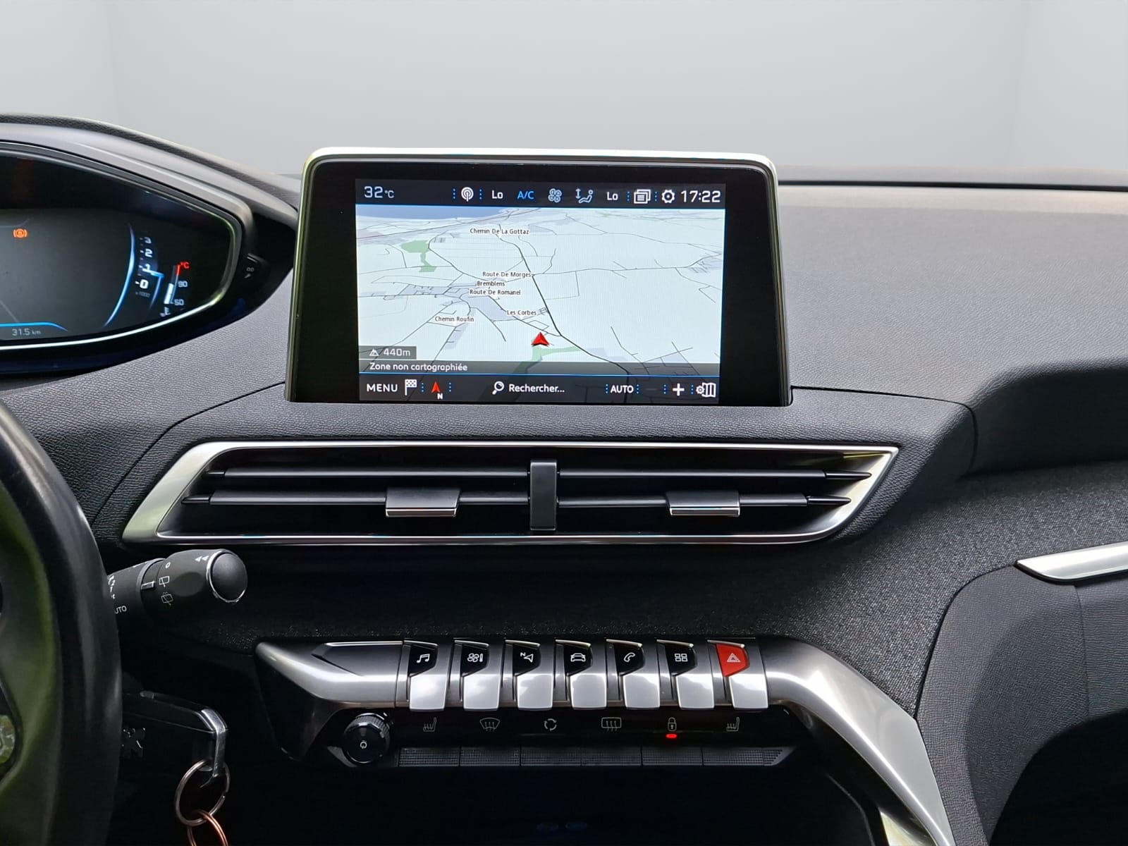 PEUGEOT 3008 1.2 PureTech Active EAT-image-14