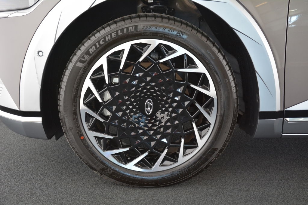 HYUNDAI IONIQ 5 UNIQ-Edition 4WD *Aktion*-image-9