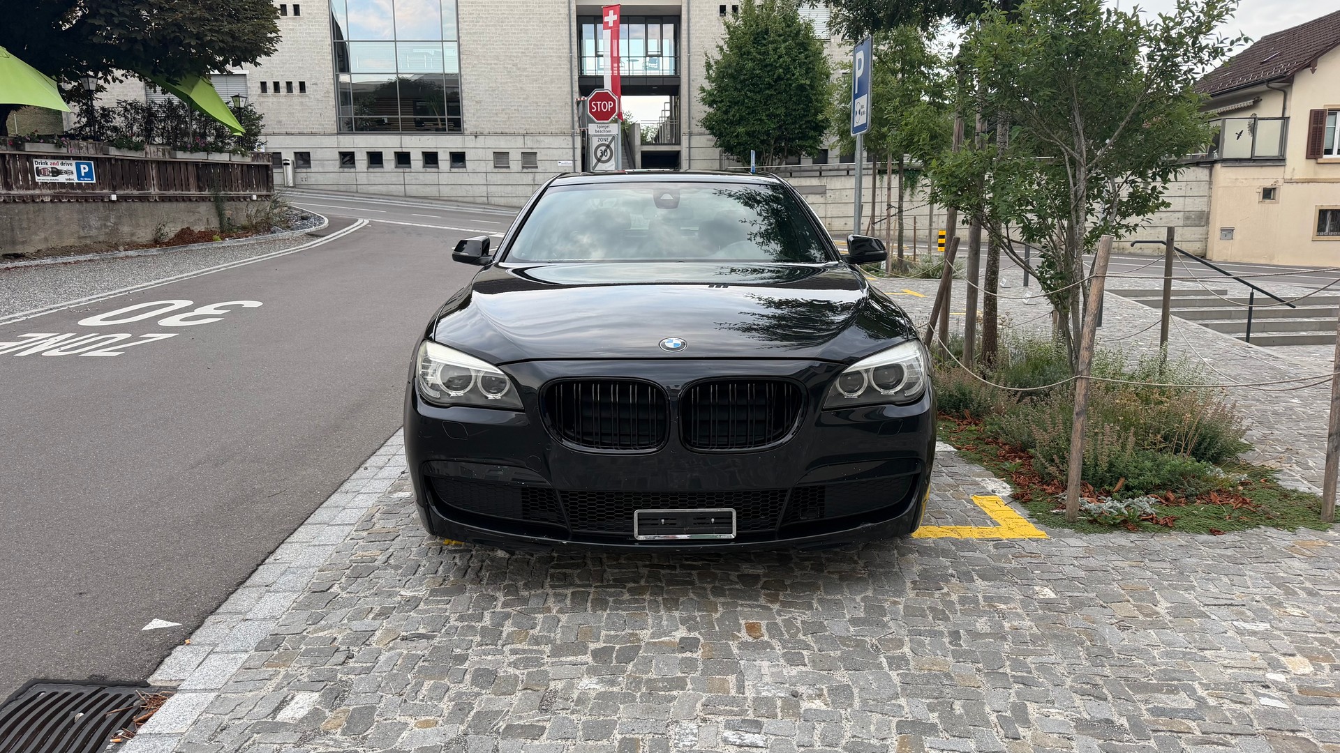 BMW 730d xDrive-image-1