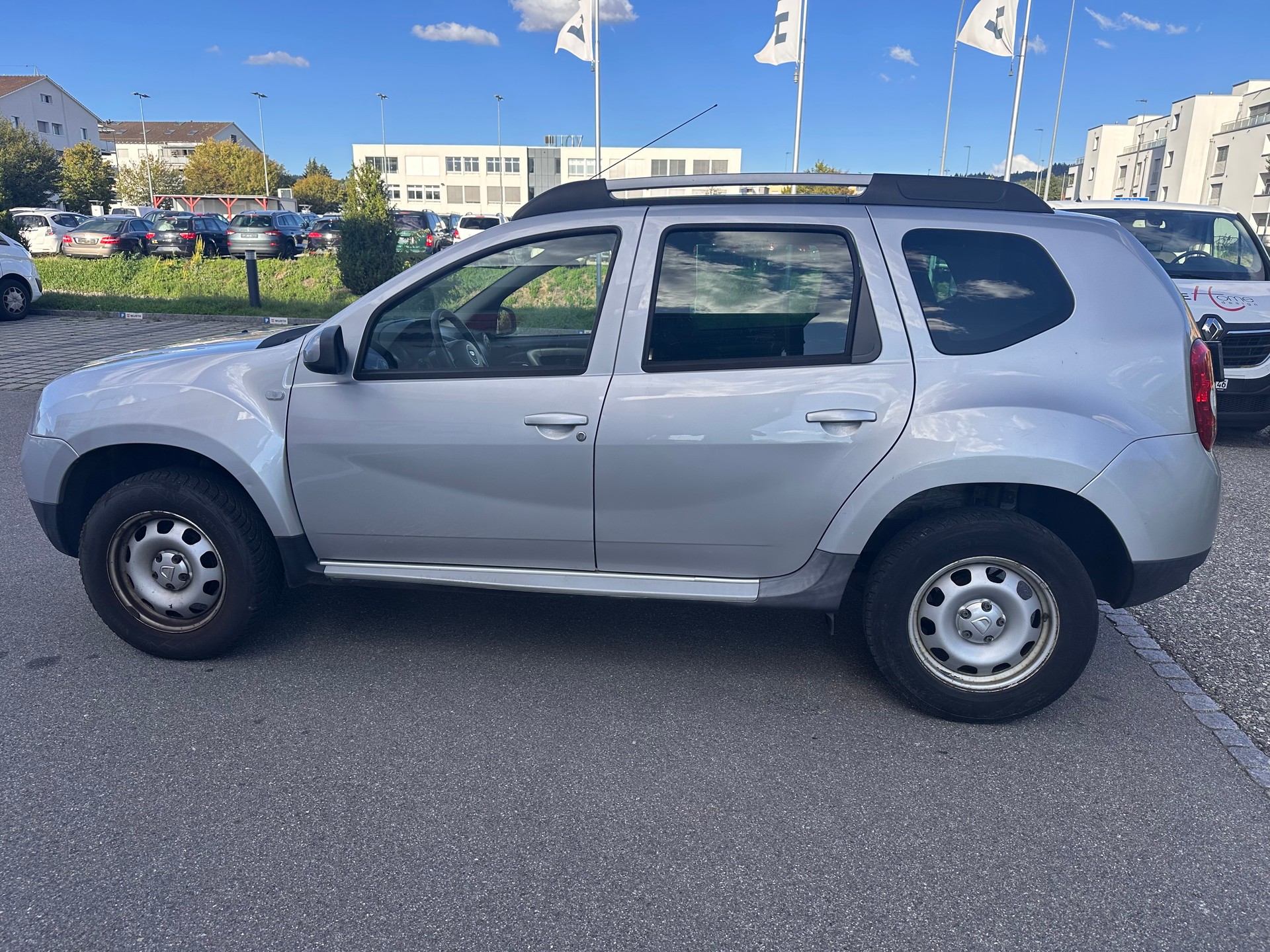 DACIA Duster 1.6 Destination 4x4-image-4