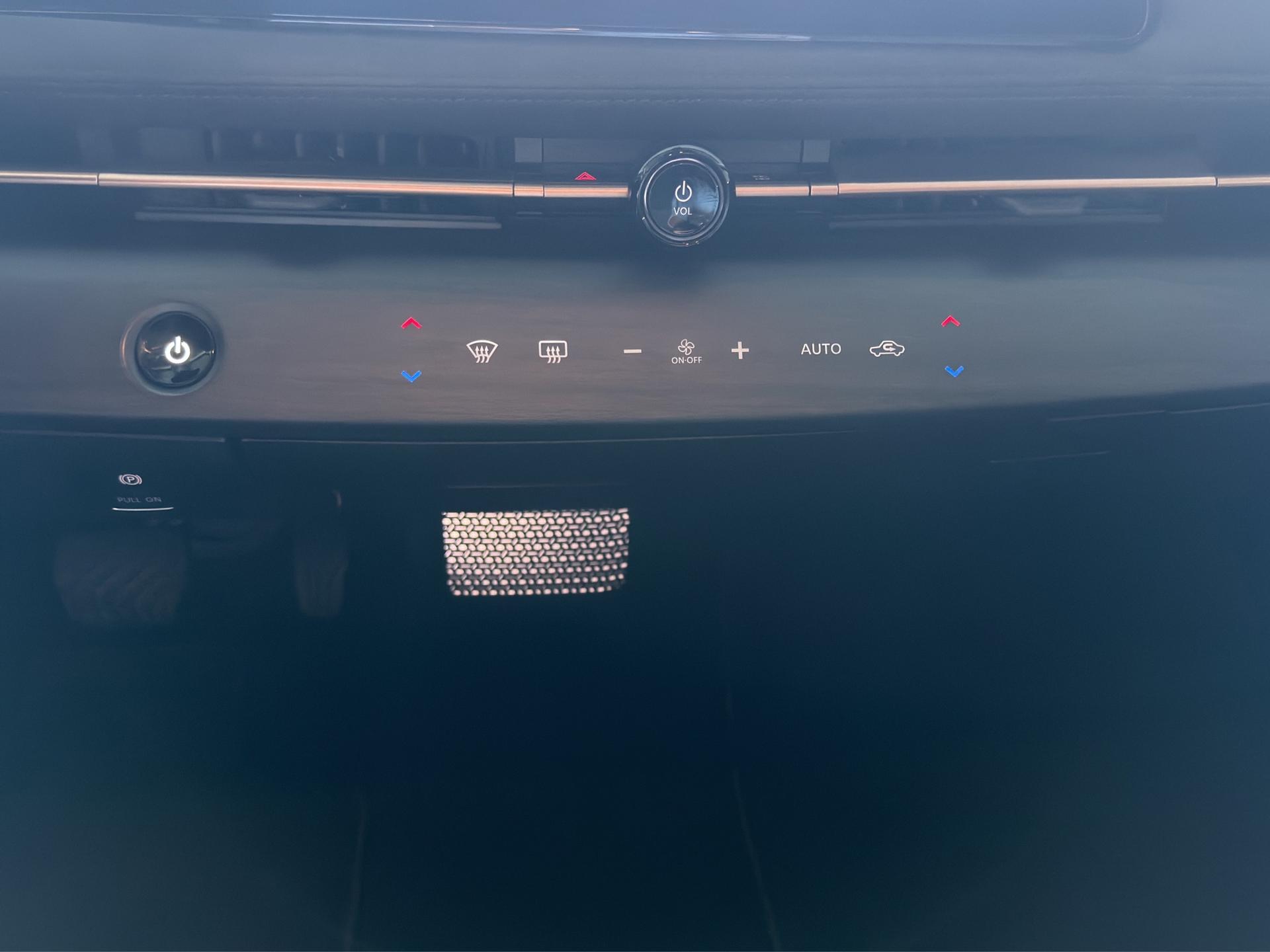 NISSAN Ariya 87 kWh e-4orce Evolve Allrad-image-11