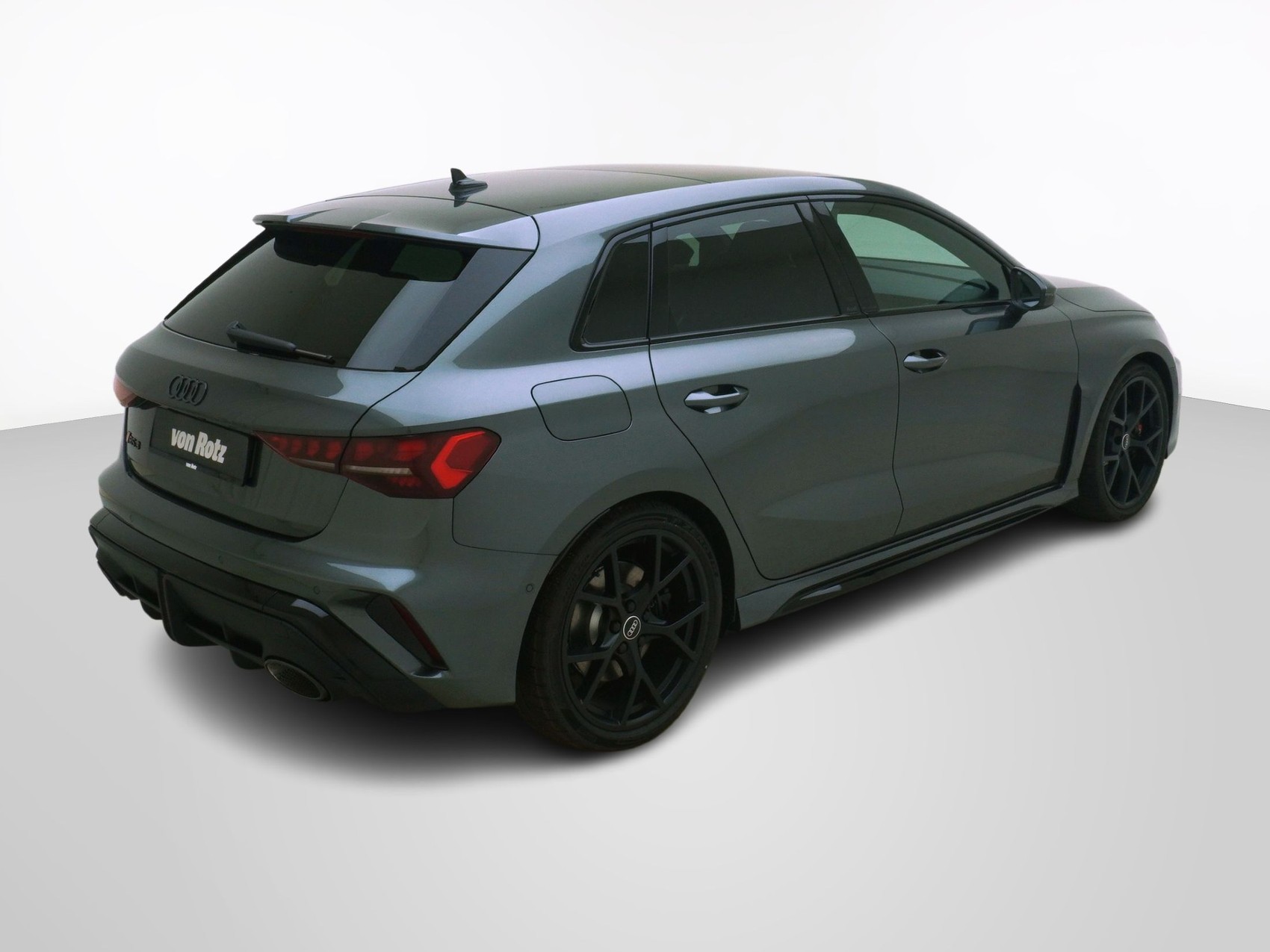 AUDI RS3 Sportback 2.5 TFSI quattro S-Tronic-image-4