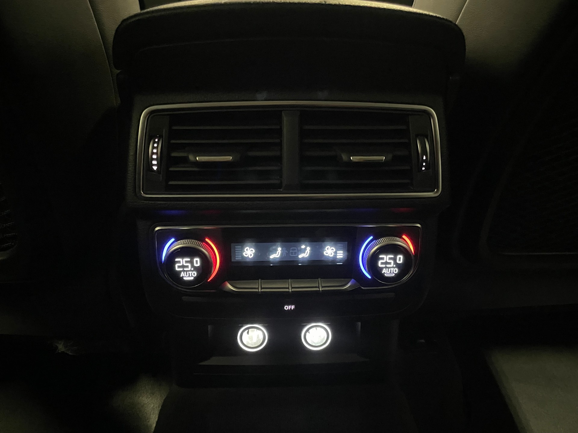 AUDI Q7 3.0 TDI quattro tiptronic S-line 7 Pl (39)-image-22