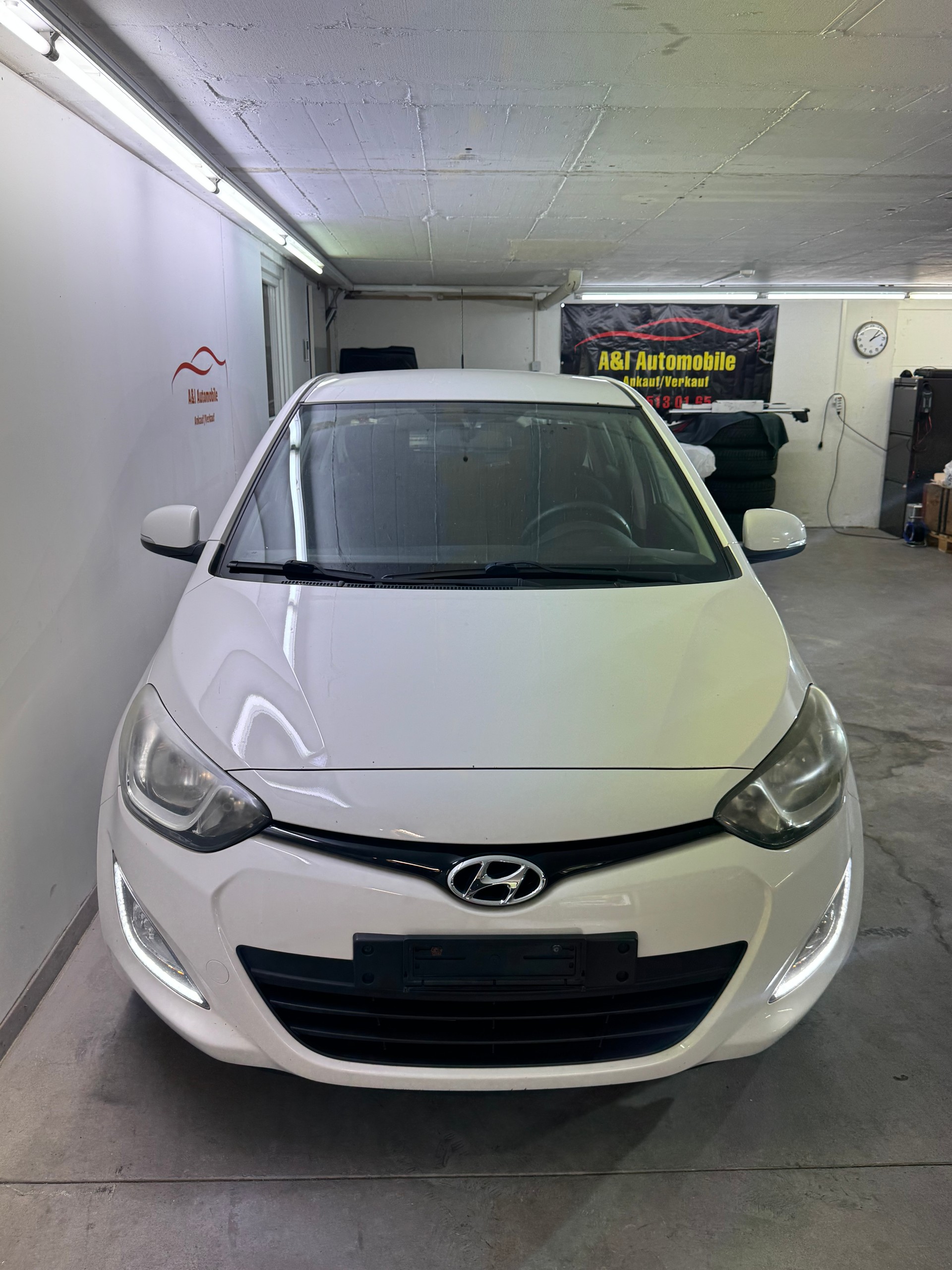 HYUNDAI i20 1.4 Style Automatic-image-4