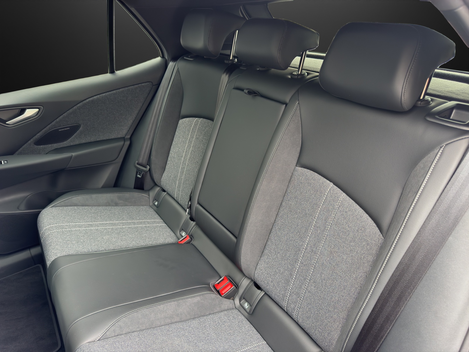 VW ID.3 Neo 79 kWh 231 PS Style-image-8