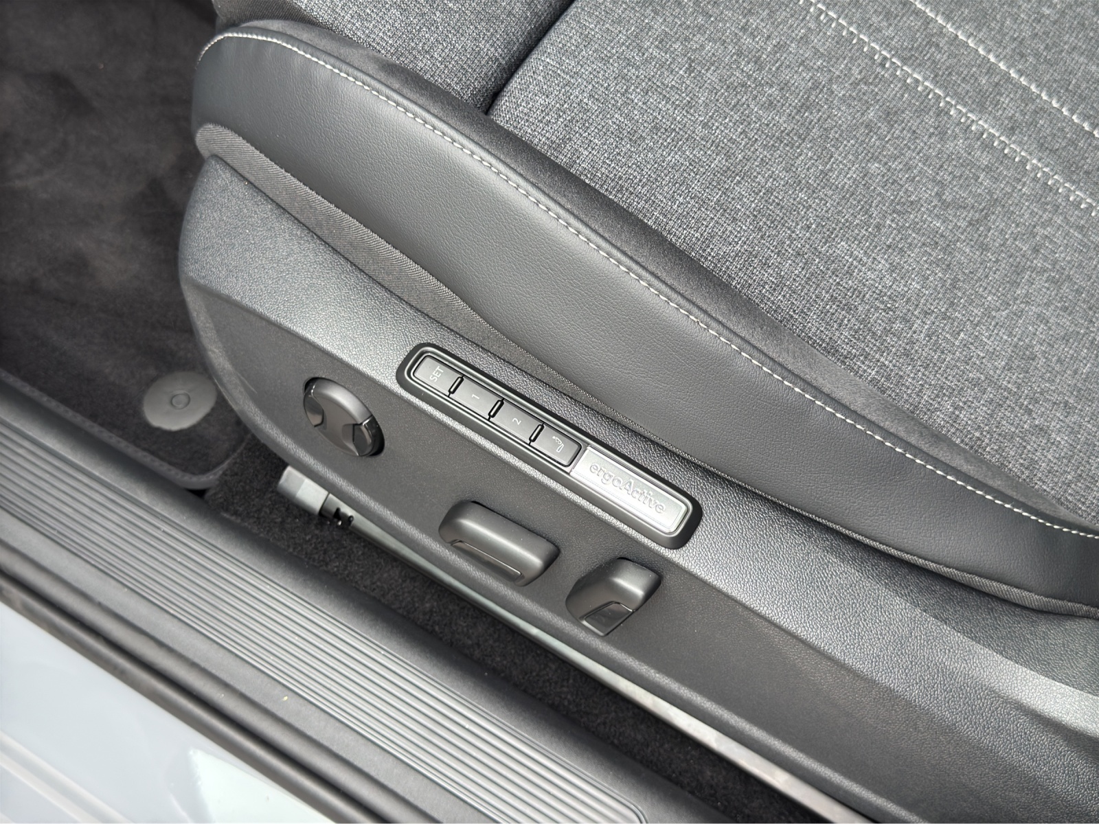VW ID.3 Neo 79 kWh 231 PS Style-image-14