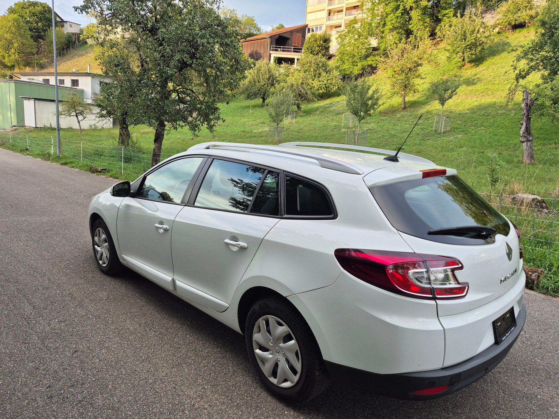 RENAULT Mégane Grandtour 1.5 dCi Bose EDC-image-5