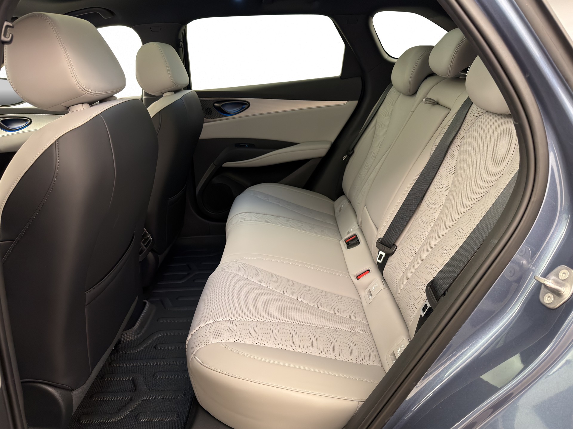 BYD Seal 6 DM-i Touring Comfort-image-11