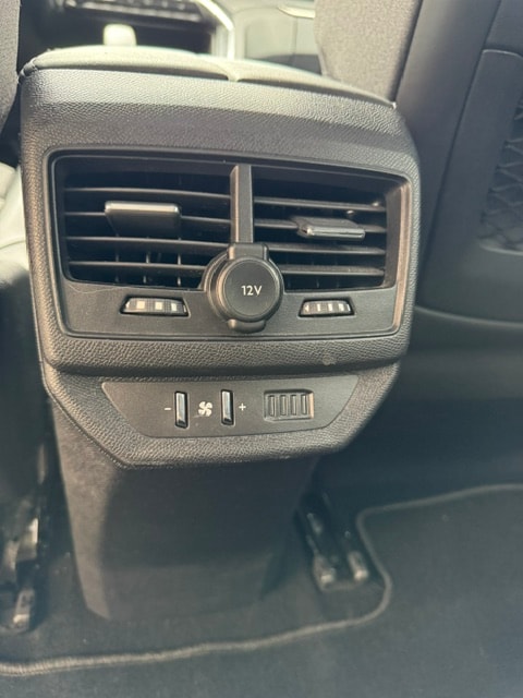 PEUGEOT 5008 1.5 BlueHDi Allure EAT-image-26
