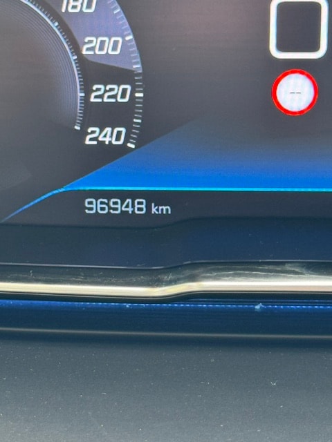 PEUGEOT 5008 1.5 BlueHDi Allure EAT-image-11