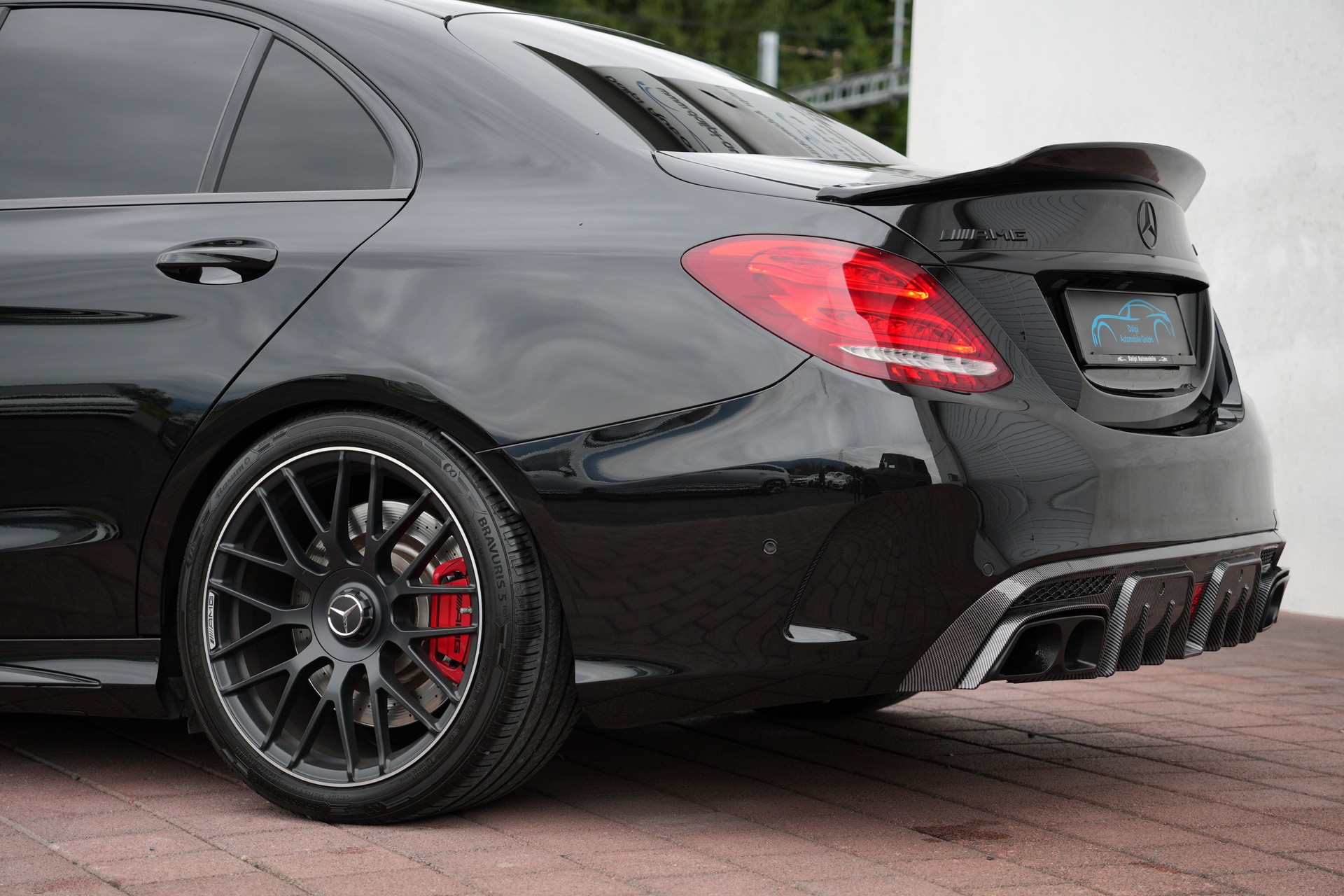 MERCEDES-BENZ C 63 S AMG Speedshift-showroom-element-2