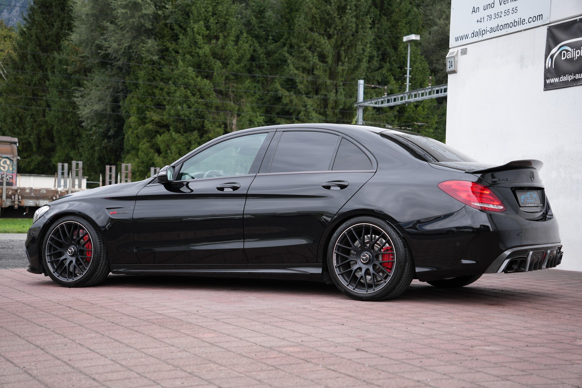 MERCEDES-BENZ C 63 S AMG Speedshift-showroom-element-1