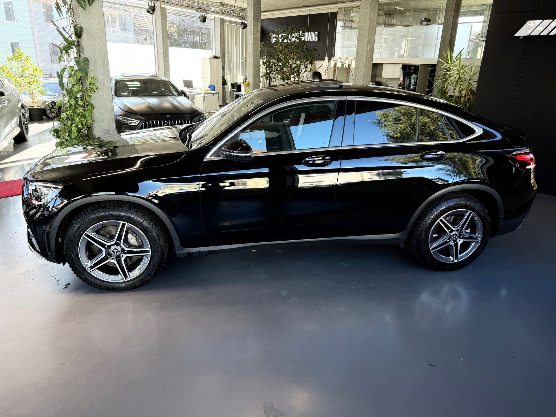 MERCEDES-BENZ GLC Coupé 200 AMG Line 4Matic 9G-Tronic-image-2