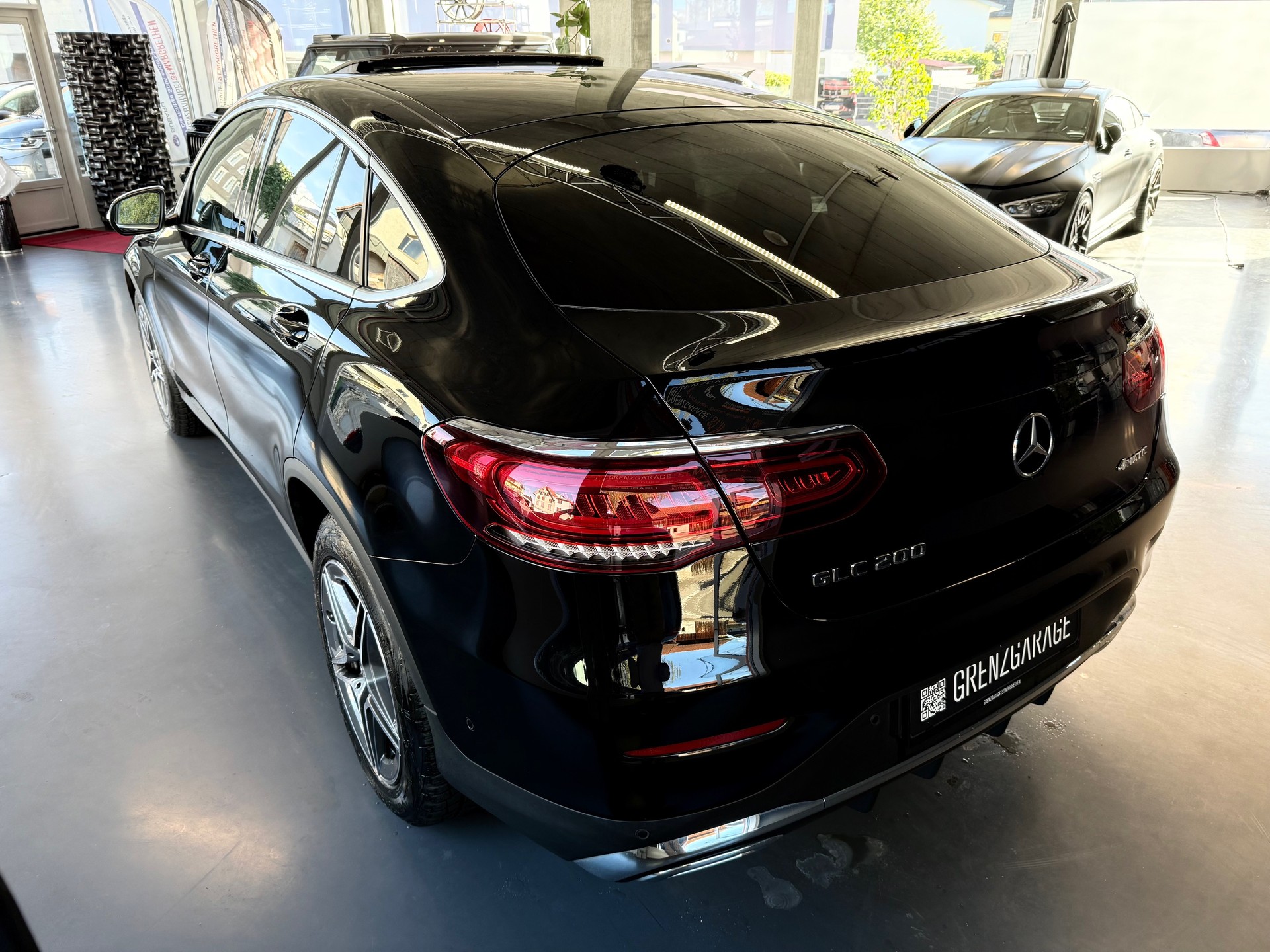 MERCEDES-BENZ GLC Coupé 200 AMG Line 4Matic 9G-Tronic-image-4