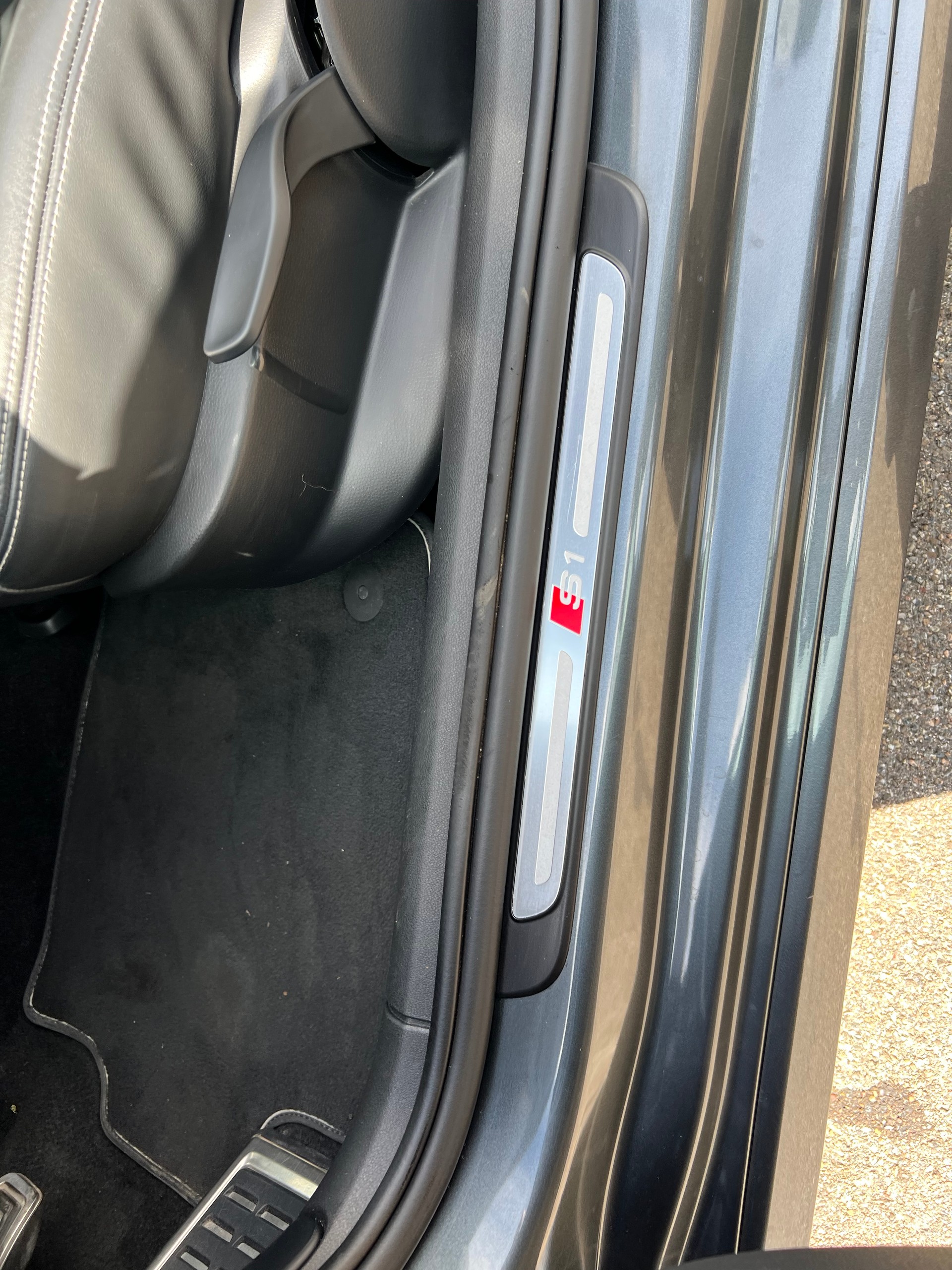 AUDI S1 Sportback 2.0 TFSI quattro Spezial-image-16