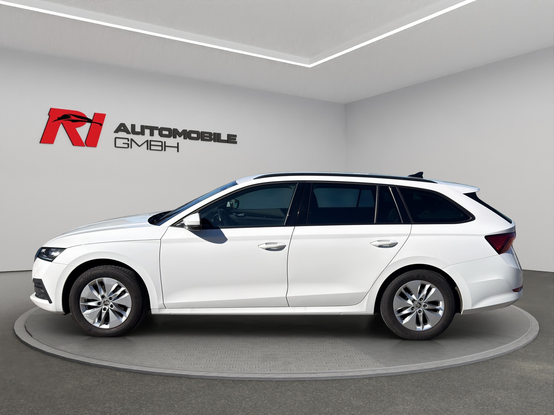 SKODA Octavia Combi 2.0 TDI DSG Ambition-image-3